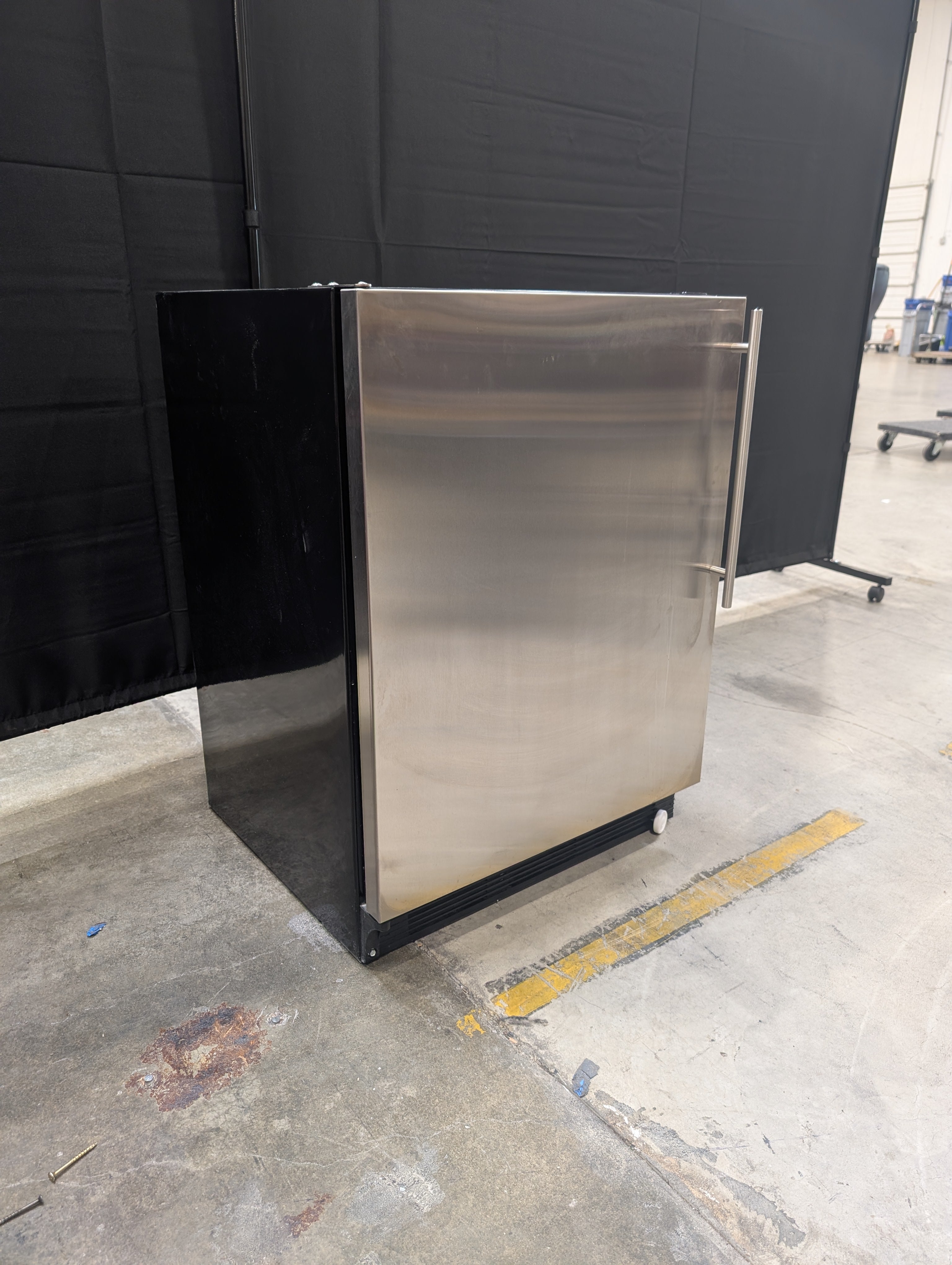 Accucold AL752BBISSHVLHD Stainless Steel Built-in All-Refrigerator