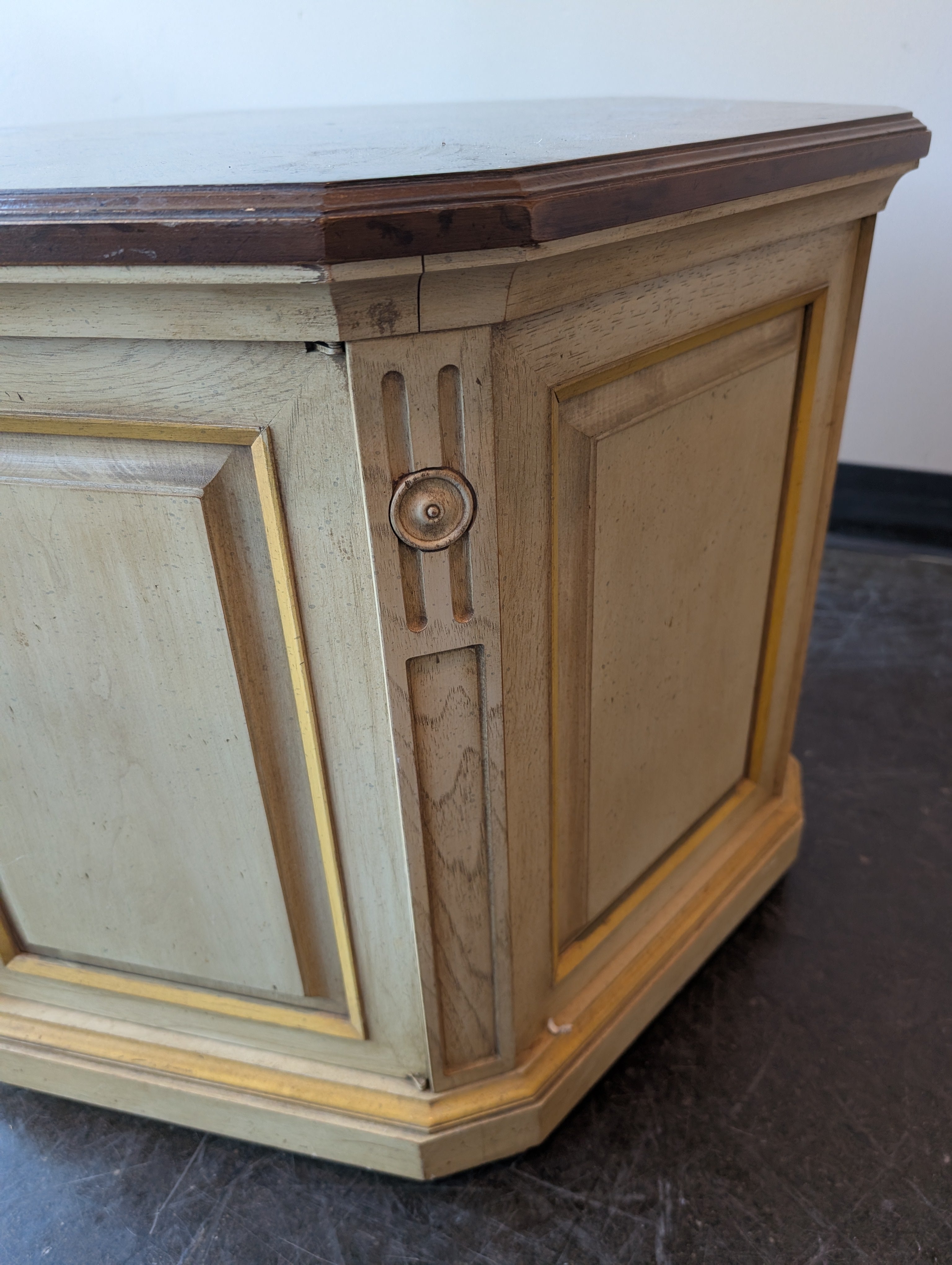 Vintage Heritage Two-Tone Hexagonal Accent Table