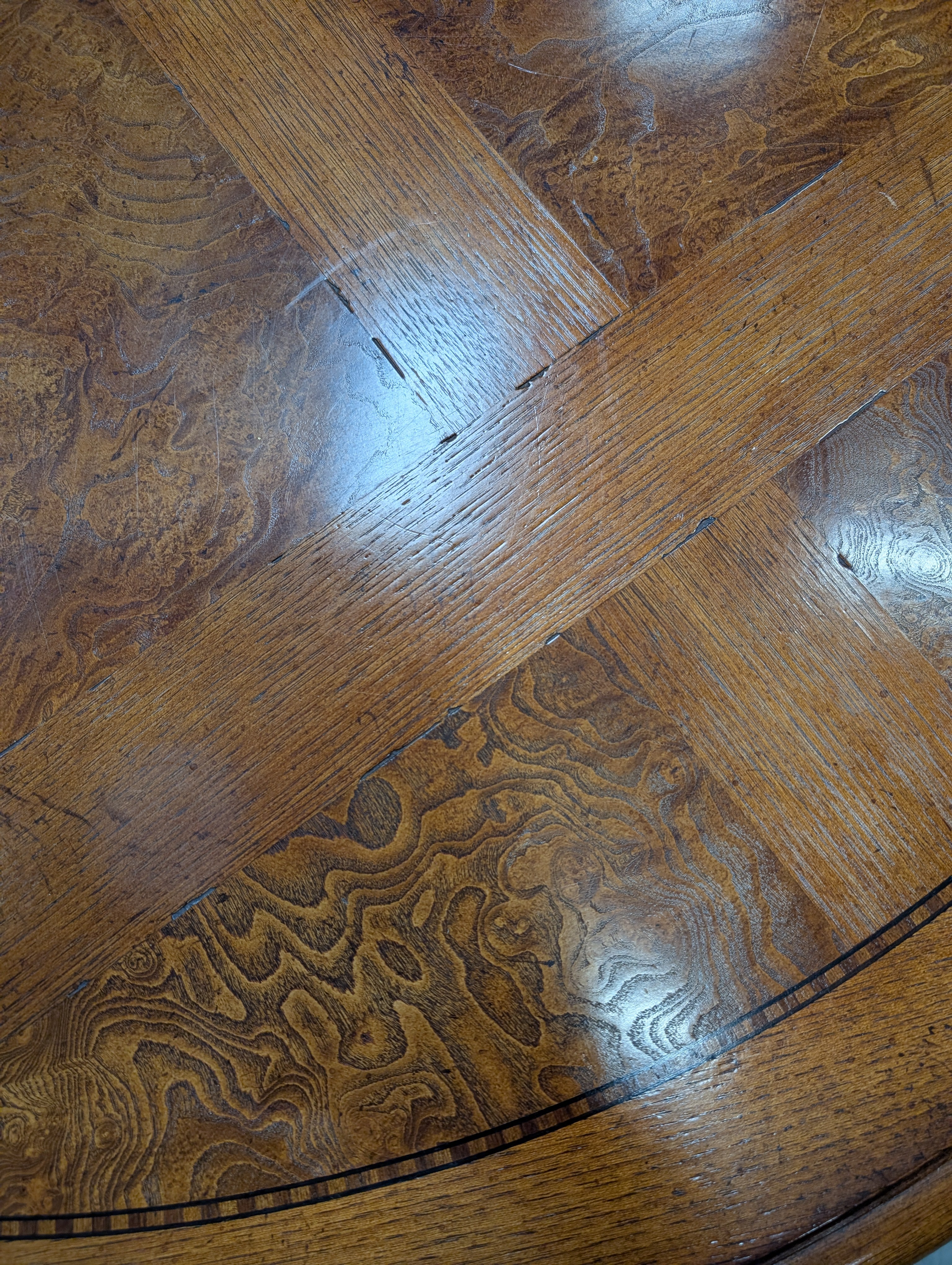 Round Inlaid Wood Pedestal Dining Table
