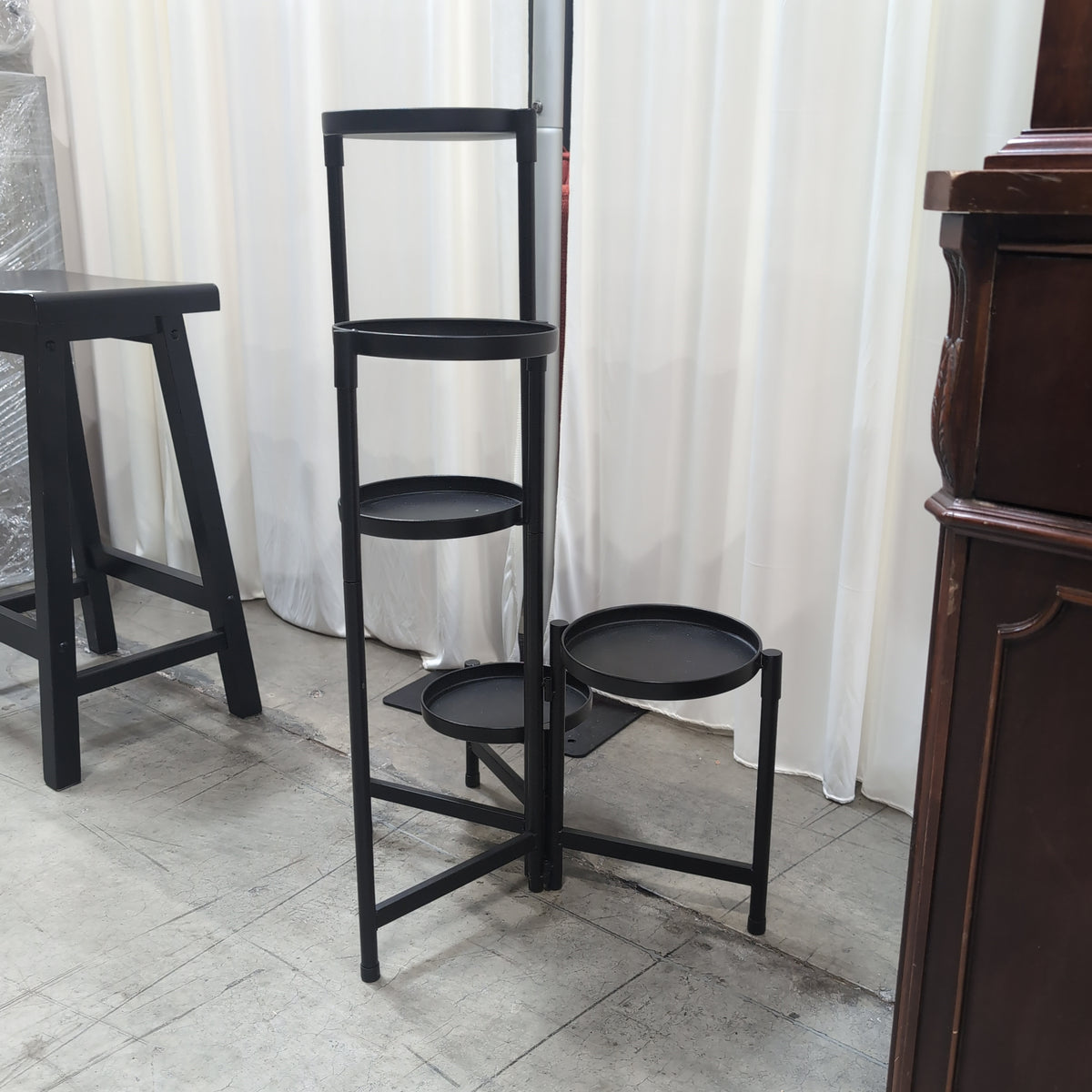 Black Metal Five-Tier Plant Stand