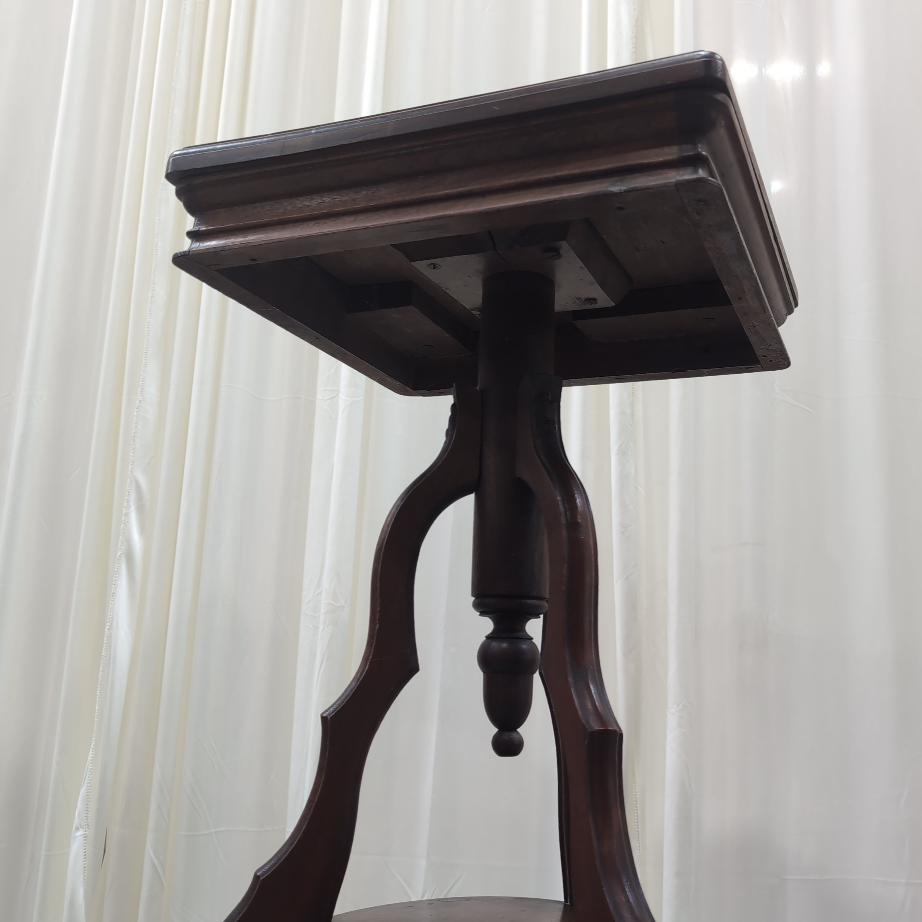 Traditional Dark Wood End Table with Lower Shelf