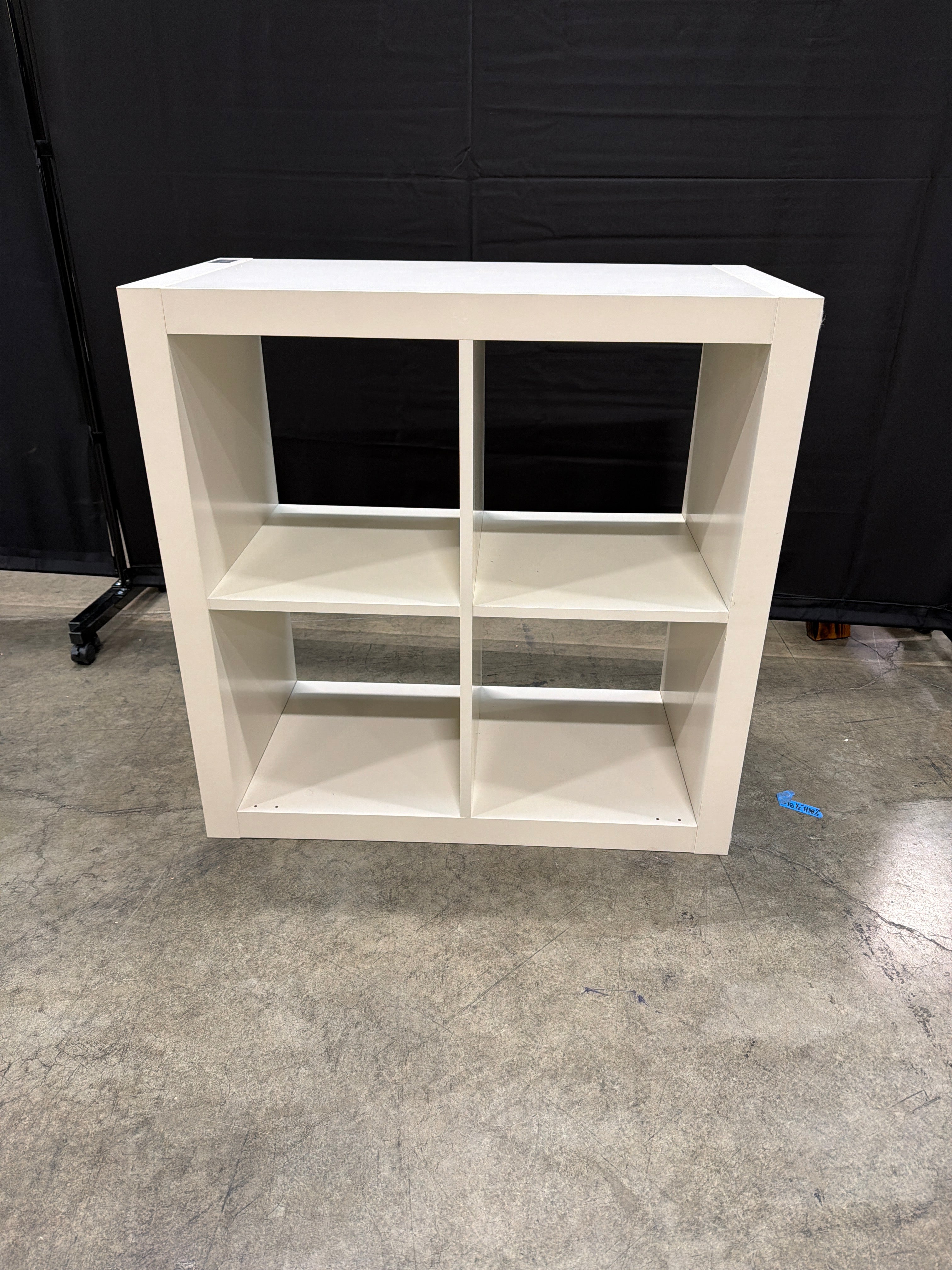 Versatile 31-Inches White 4-Cube Storage Organizer