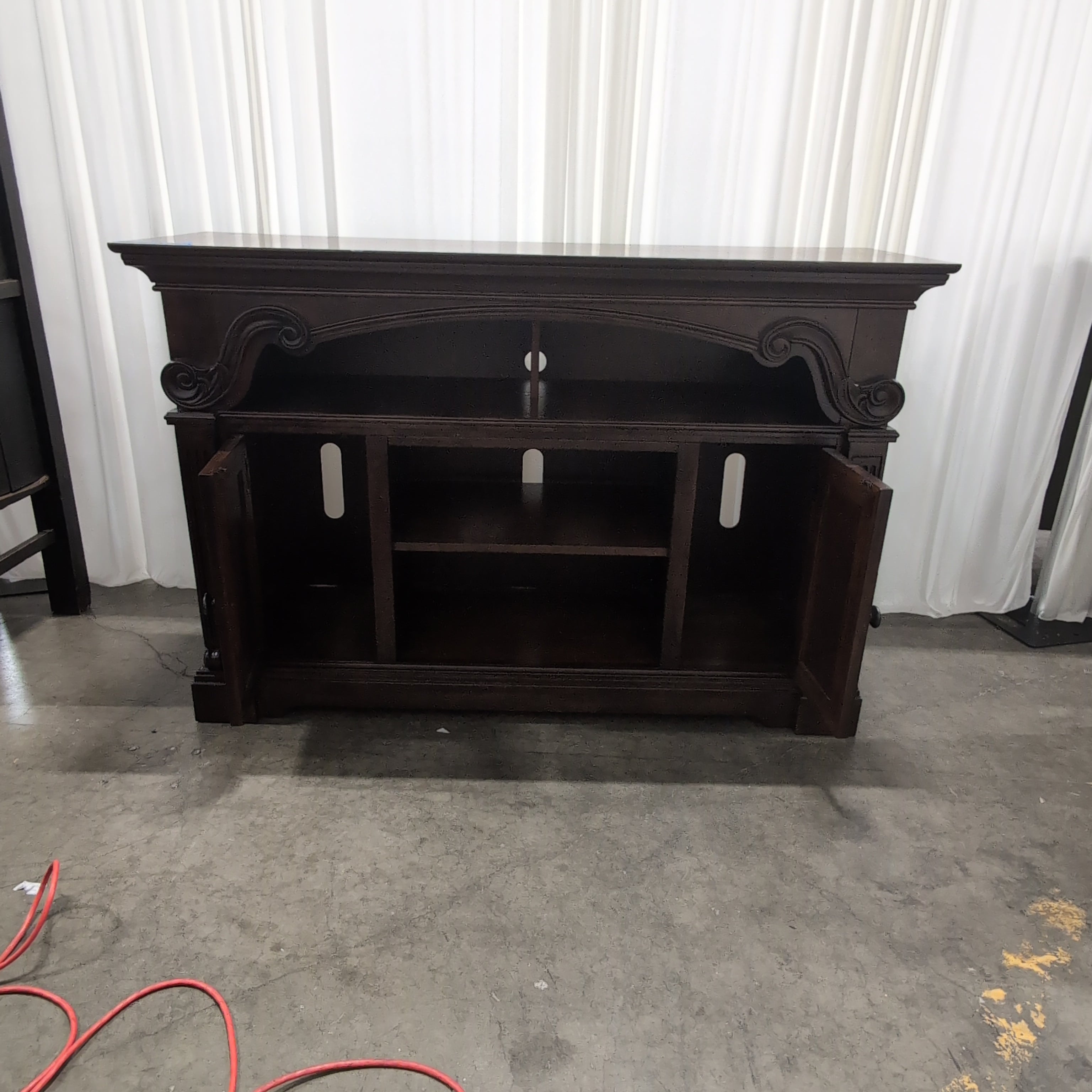 Dark Wood Traditional Style TV Stand with Ornate Carvings