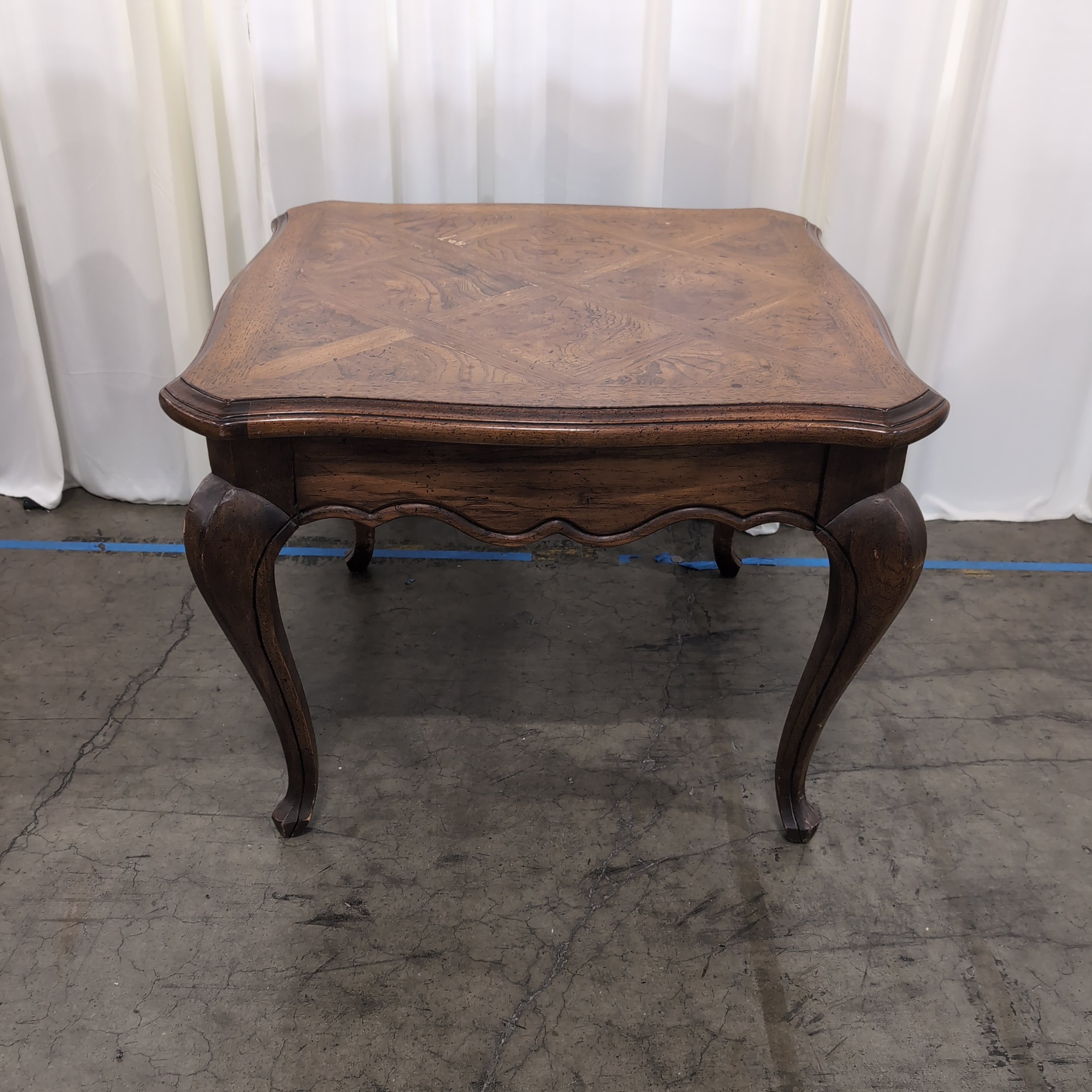 Traditional Dark Wood Carved Leg End Table