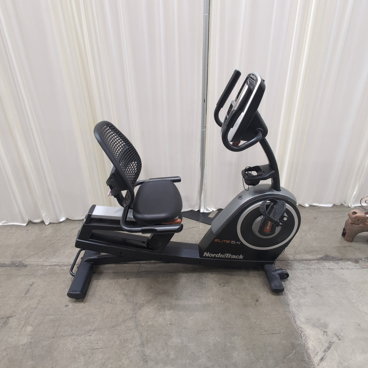 NordicTrack ELITE 5.4 Recumbent Exercise Bike