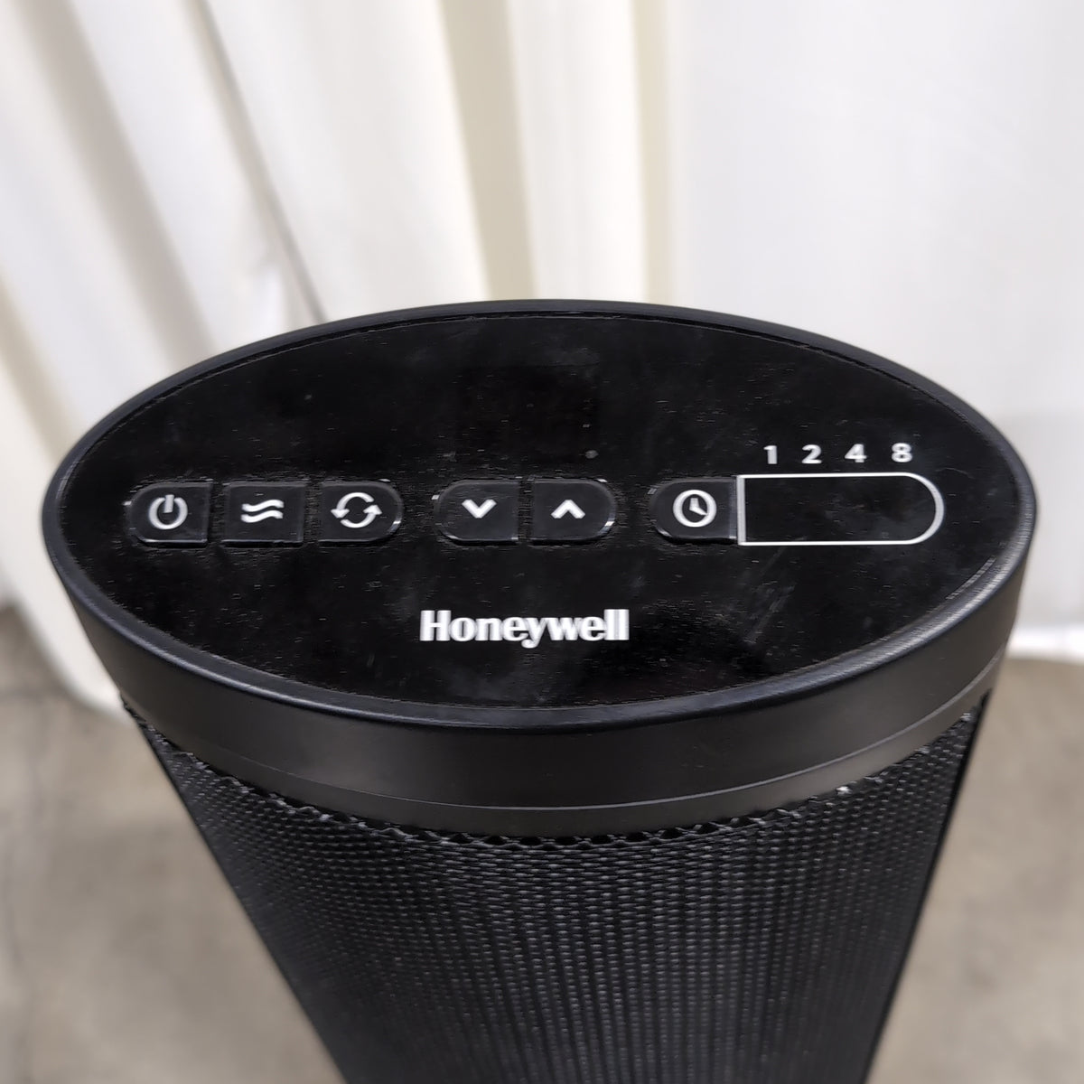 Black Cylindrical Portable Speaker