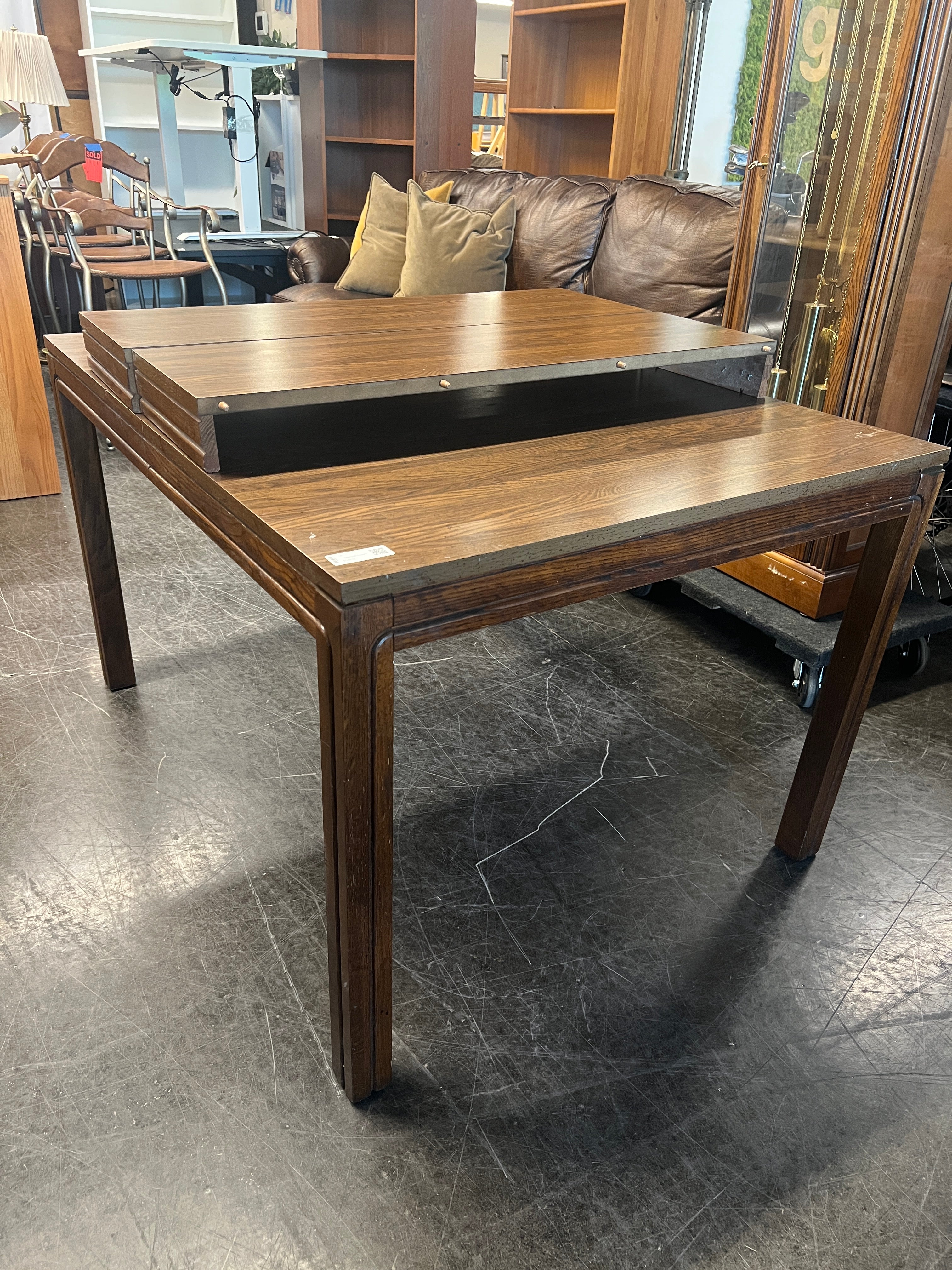 Table with Two Leafs