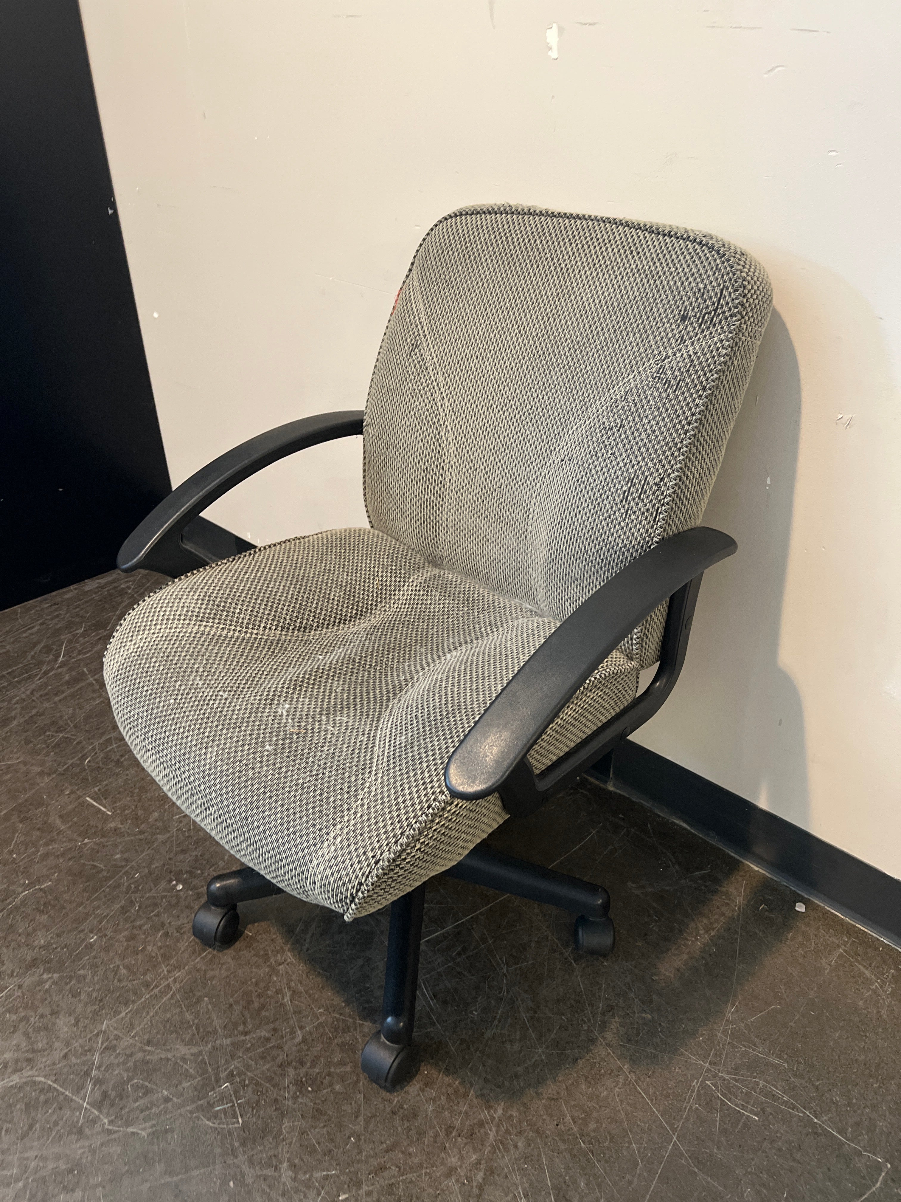 Neutral-toned Textured Office Chair
