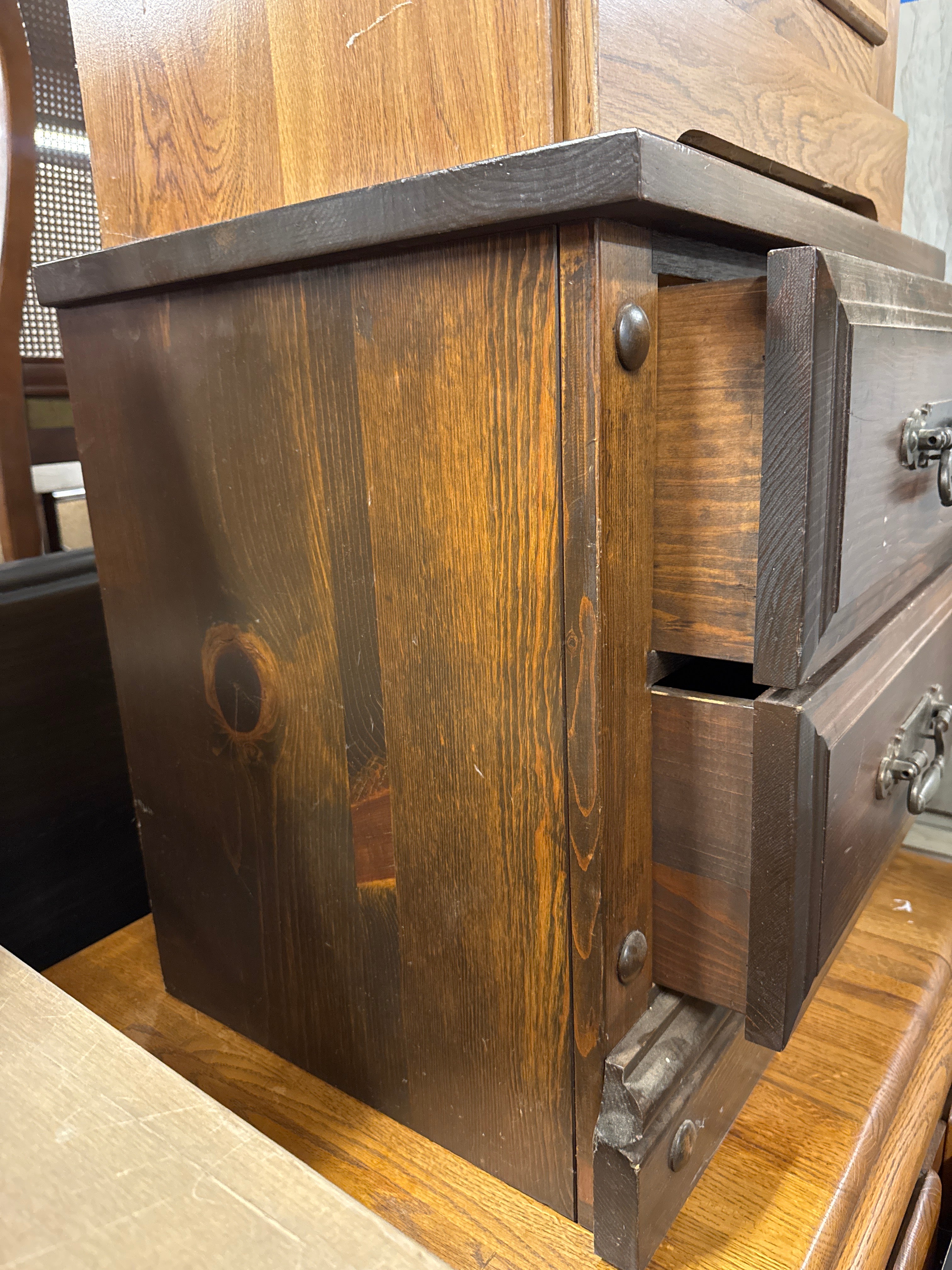 2 Drawer Nightstand