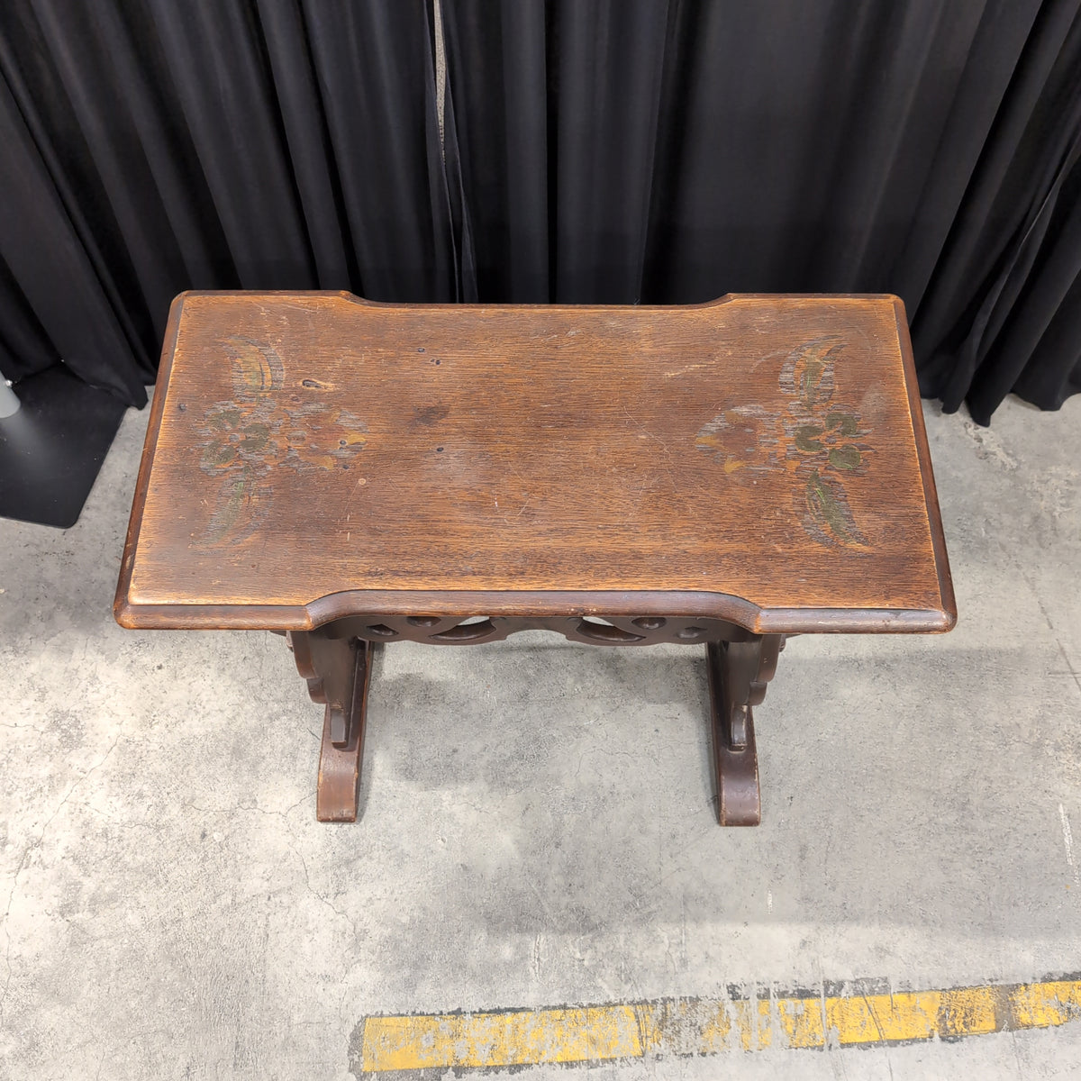 Traditional Carved Scrollwork Console Table in Dark Wood