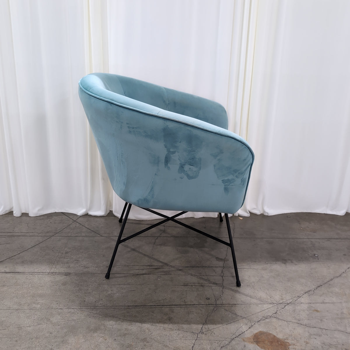 Light Blue Velvet Upholstered Accent Chair with Metal Legs