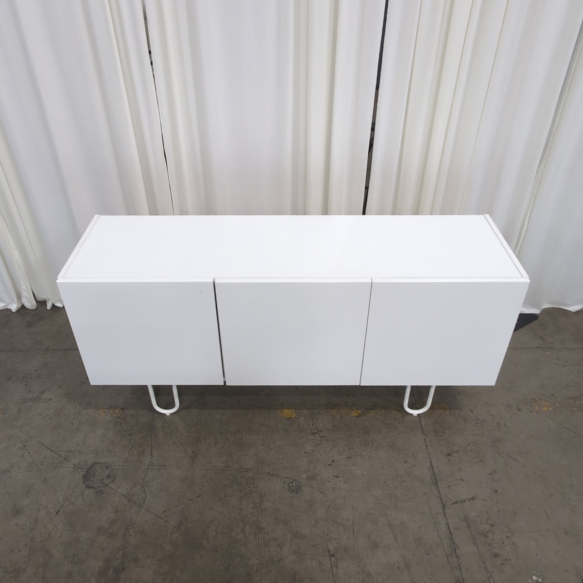 Minimalist White Three-Door TV Stand with Hairpin Legs