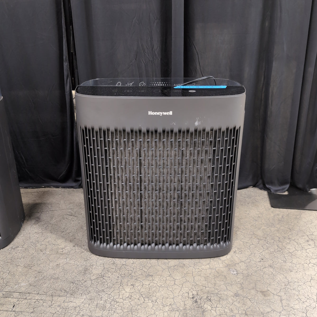 Honeywell Dark Gray Air Purifier with Auto Setting