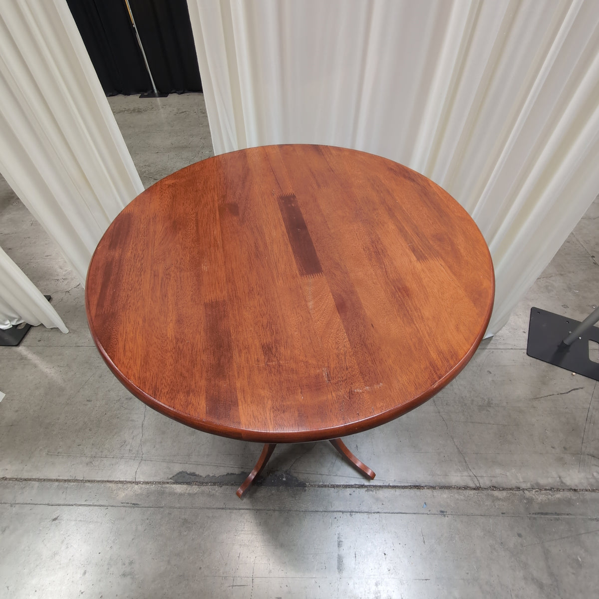 Brown Wood Round Pub Table with Rope Edge