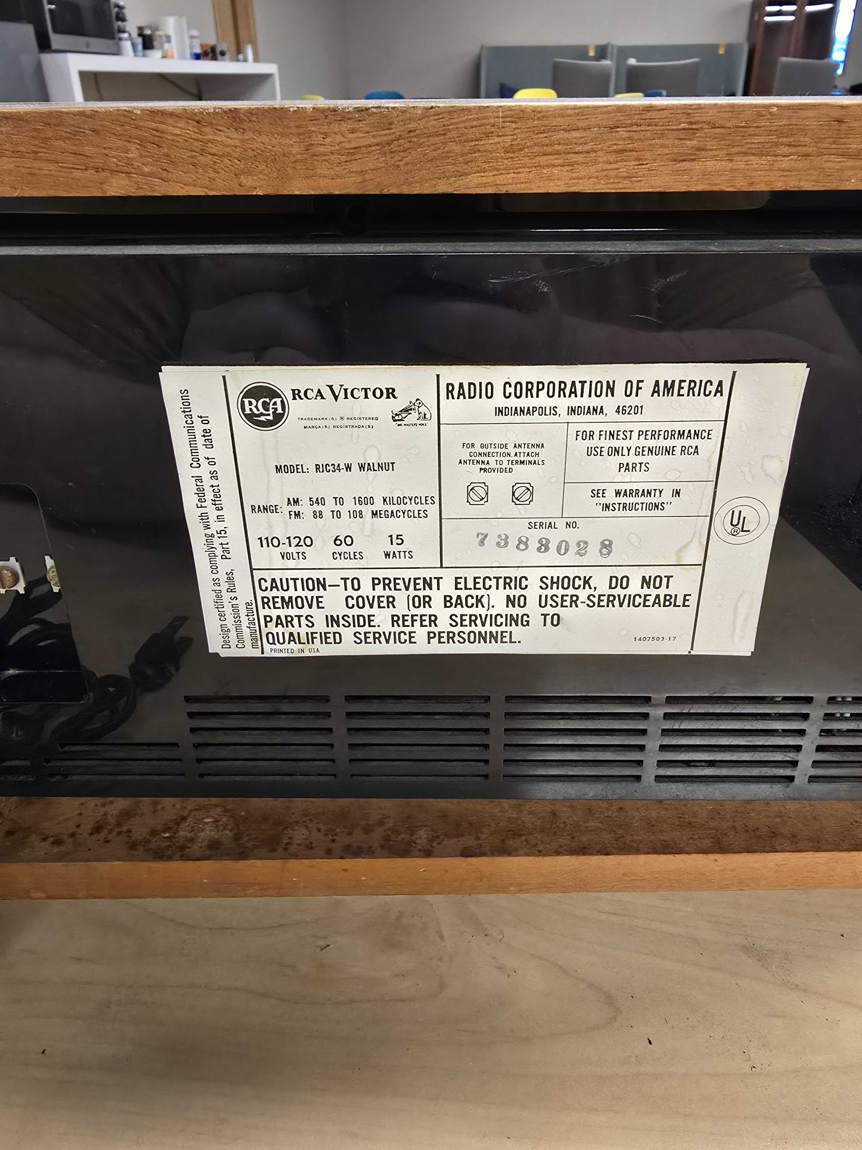 RCA Victor Vintage Radio RJC34-W