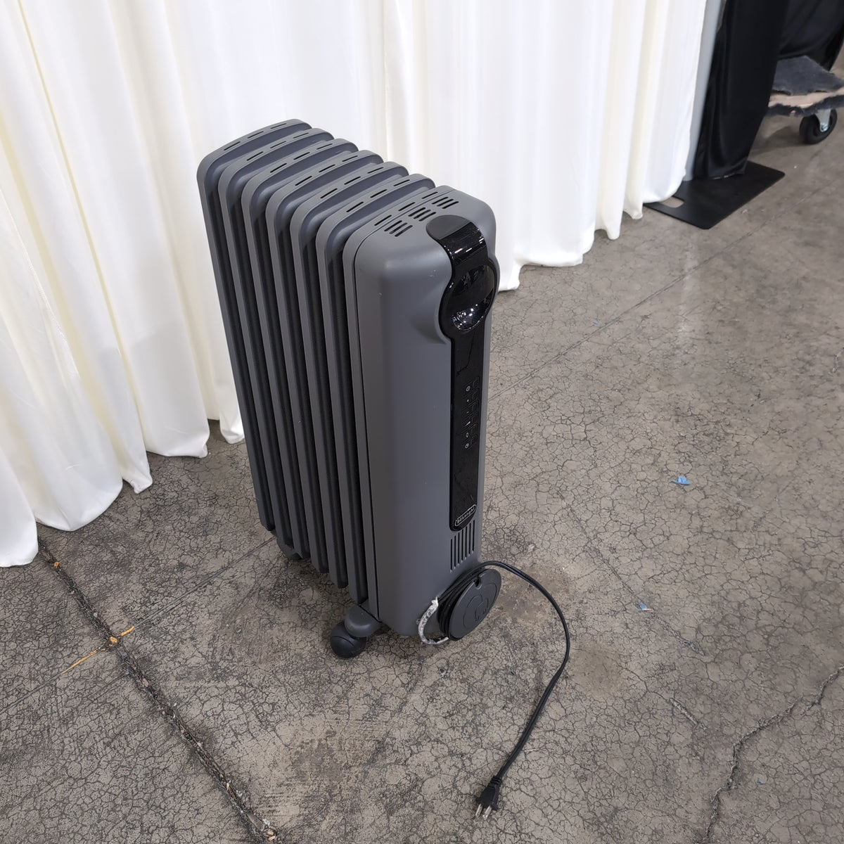 Gray Oil-Filled Radiator Portable Heater