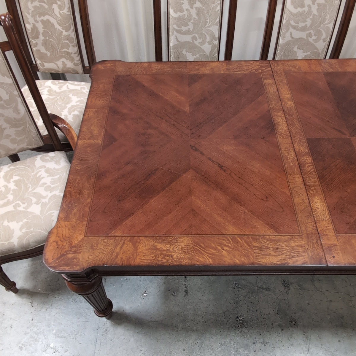 Traditional Dark Wood Dining Table with Turned Legs