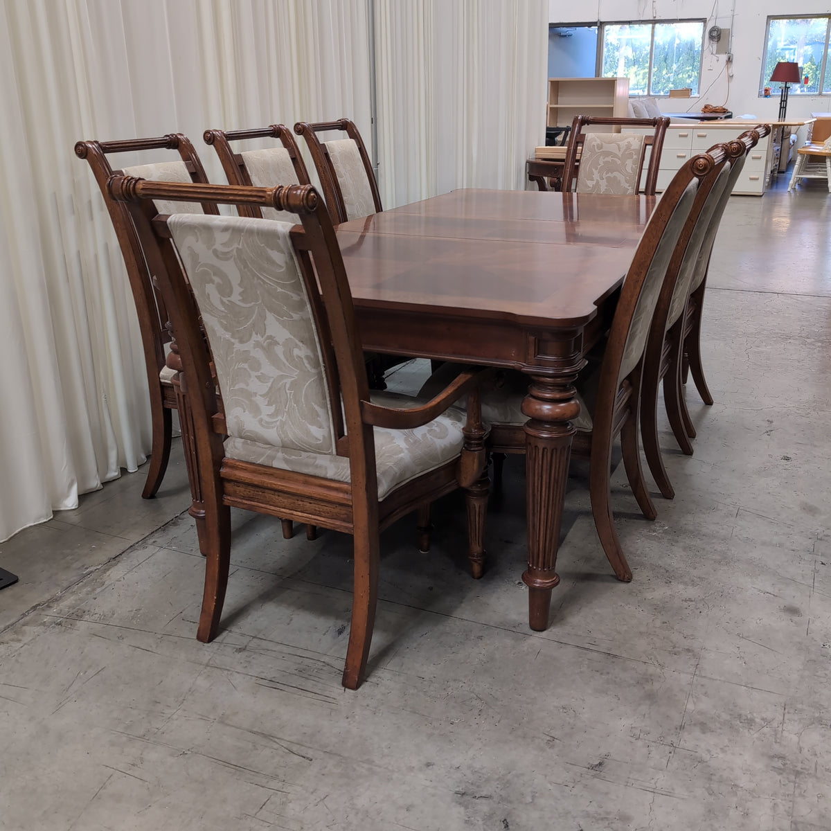 Traditional Dark Wood Dining Table with Turned Legs