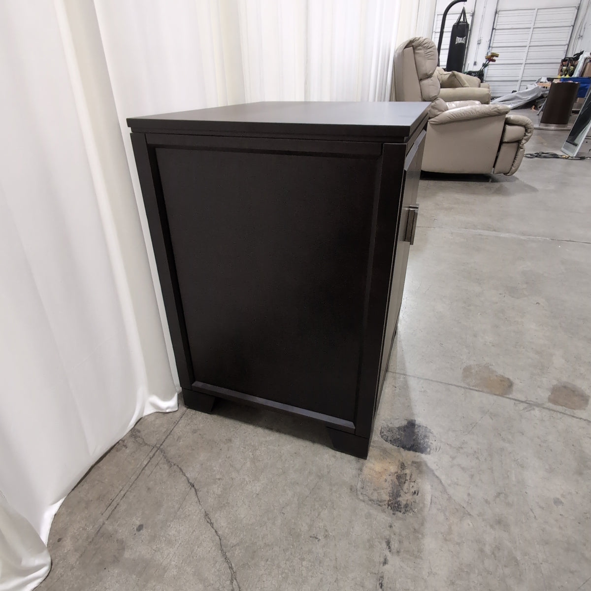 Dark Brown Single-Door Nightstand in Wood