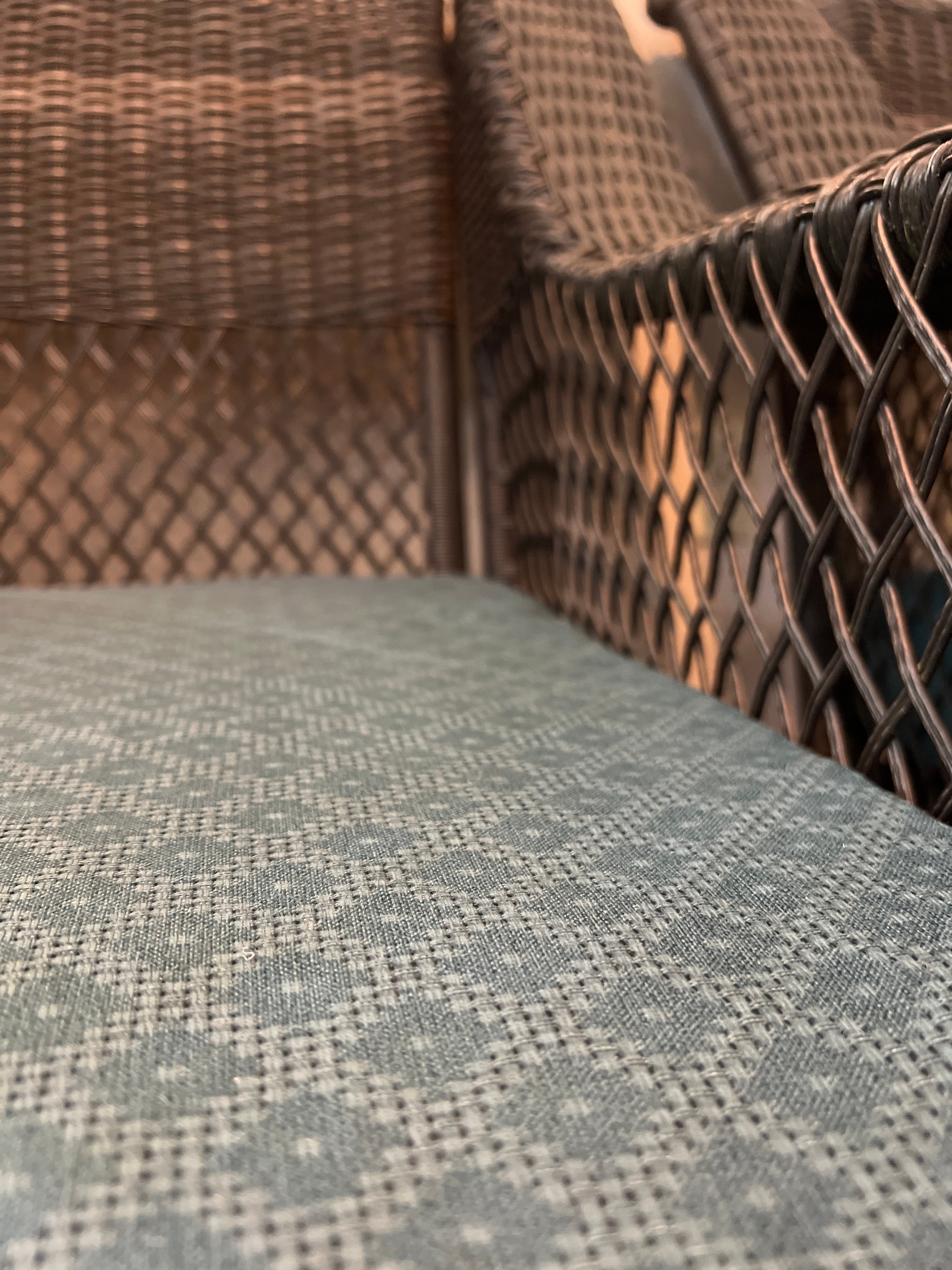 Outdoor Wicker Patio Chair with Cushion