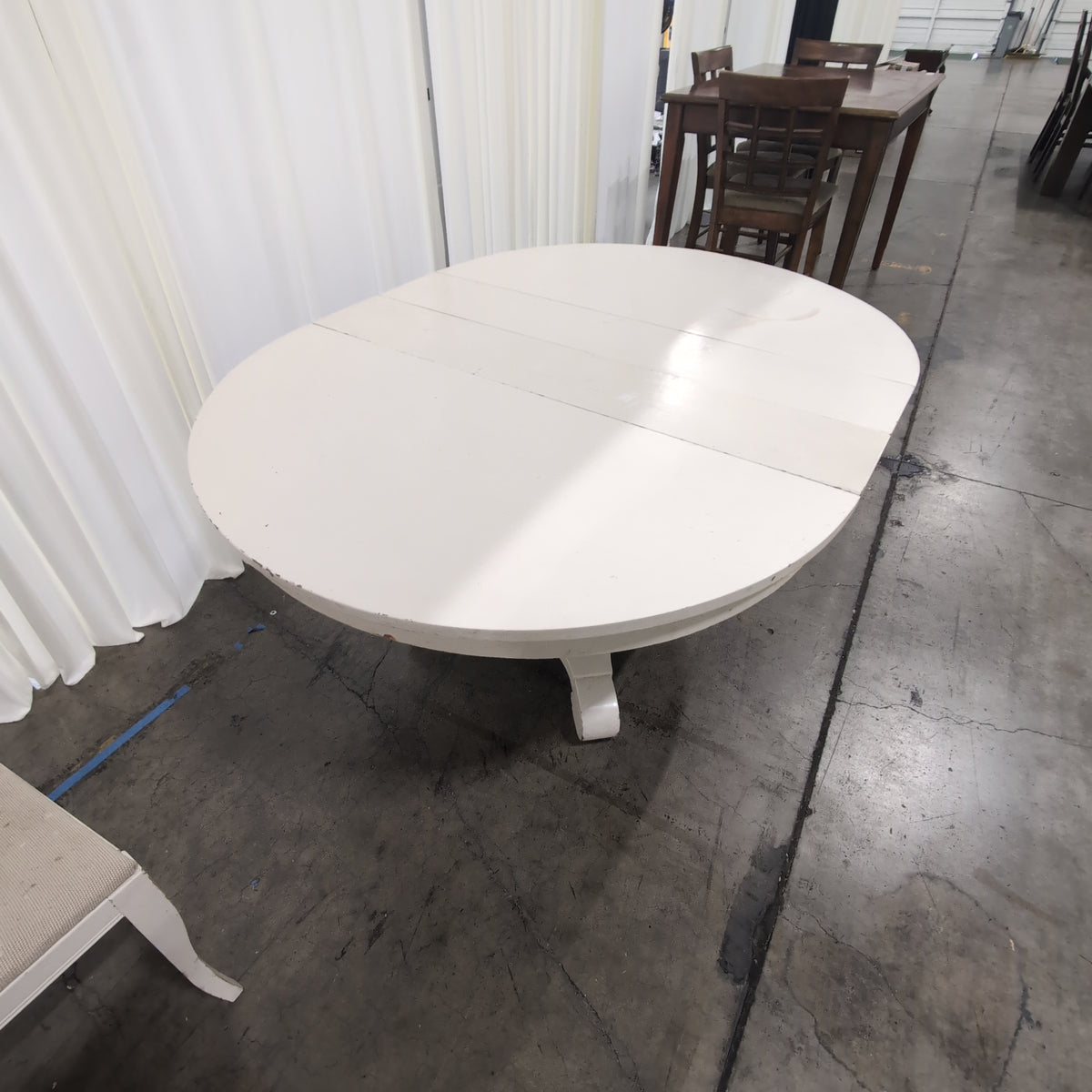 White Painted Wood Pedestal Dining Table with Leaves