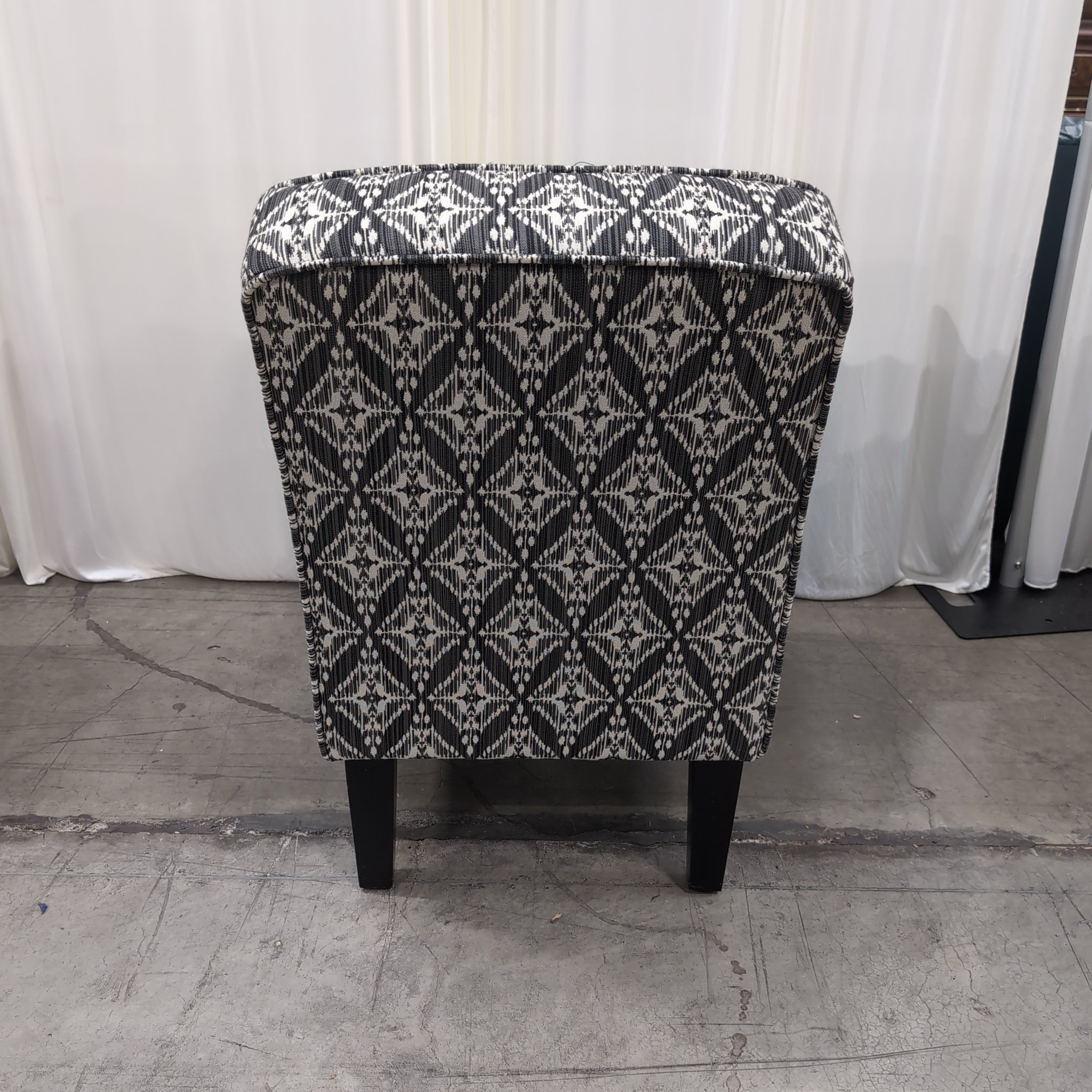 Black and White Geometric Upholstered Accent Chair with Dark Legs