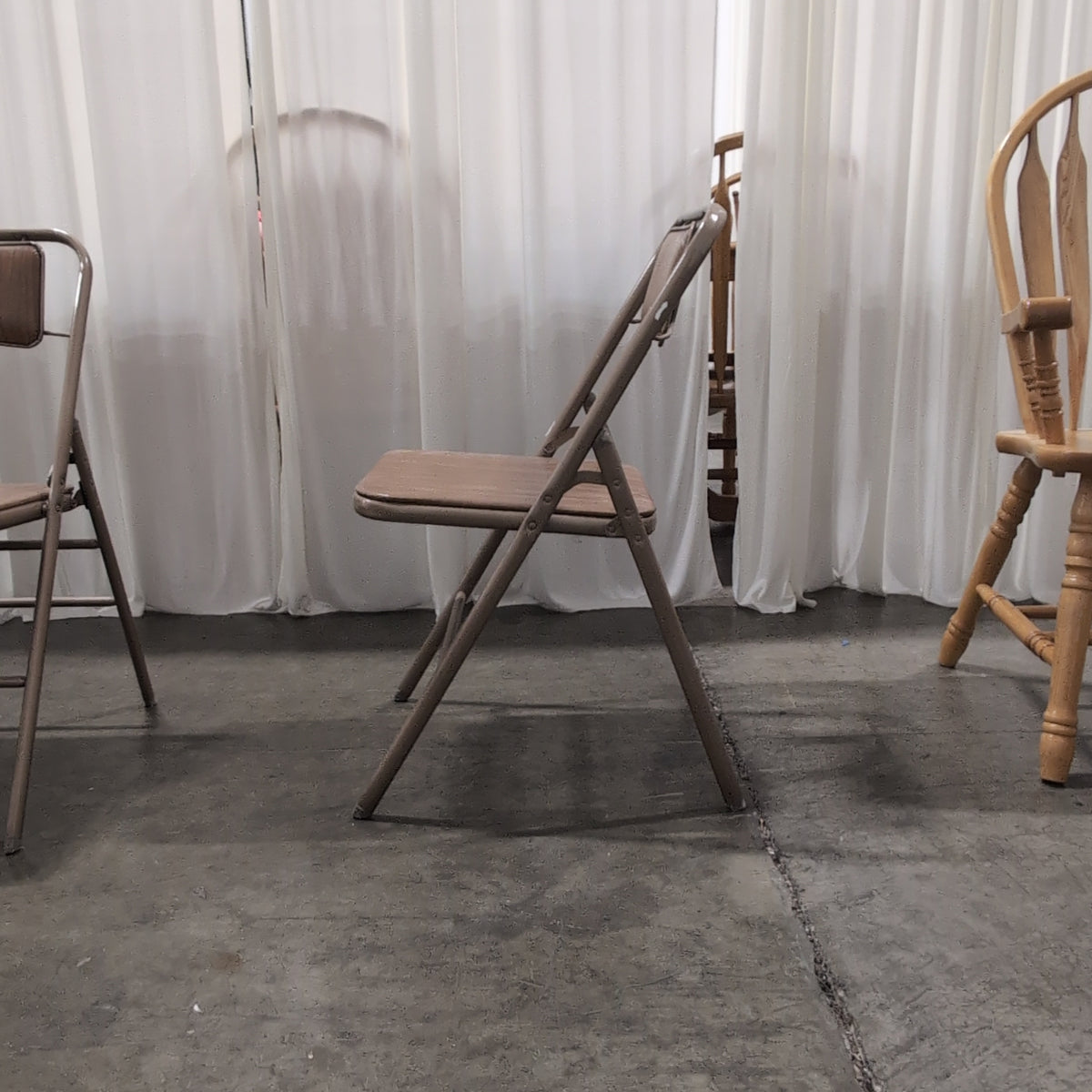 Set of Four Samsonite Brown Metal Frame Folding Chair with Wood Grain Seat