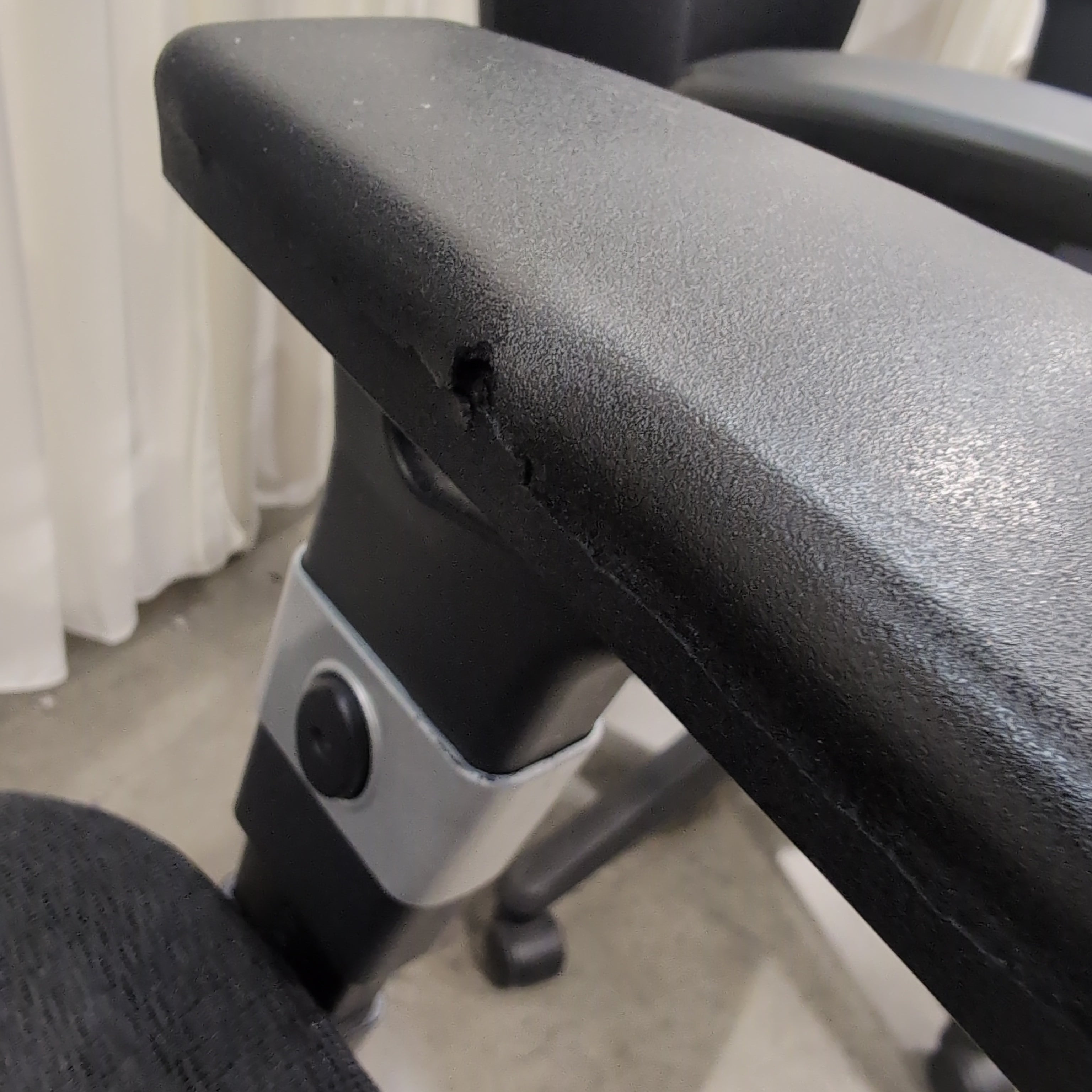 Black Mesh Ergonomic Office Chair with Headrest