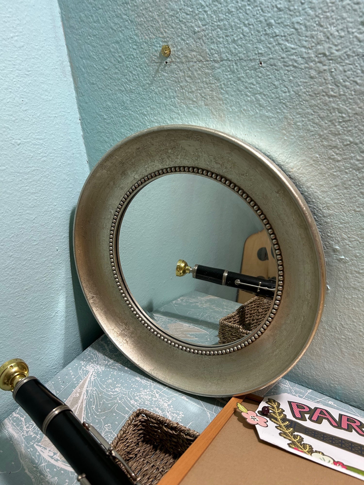 Round Accent Mirror