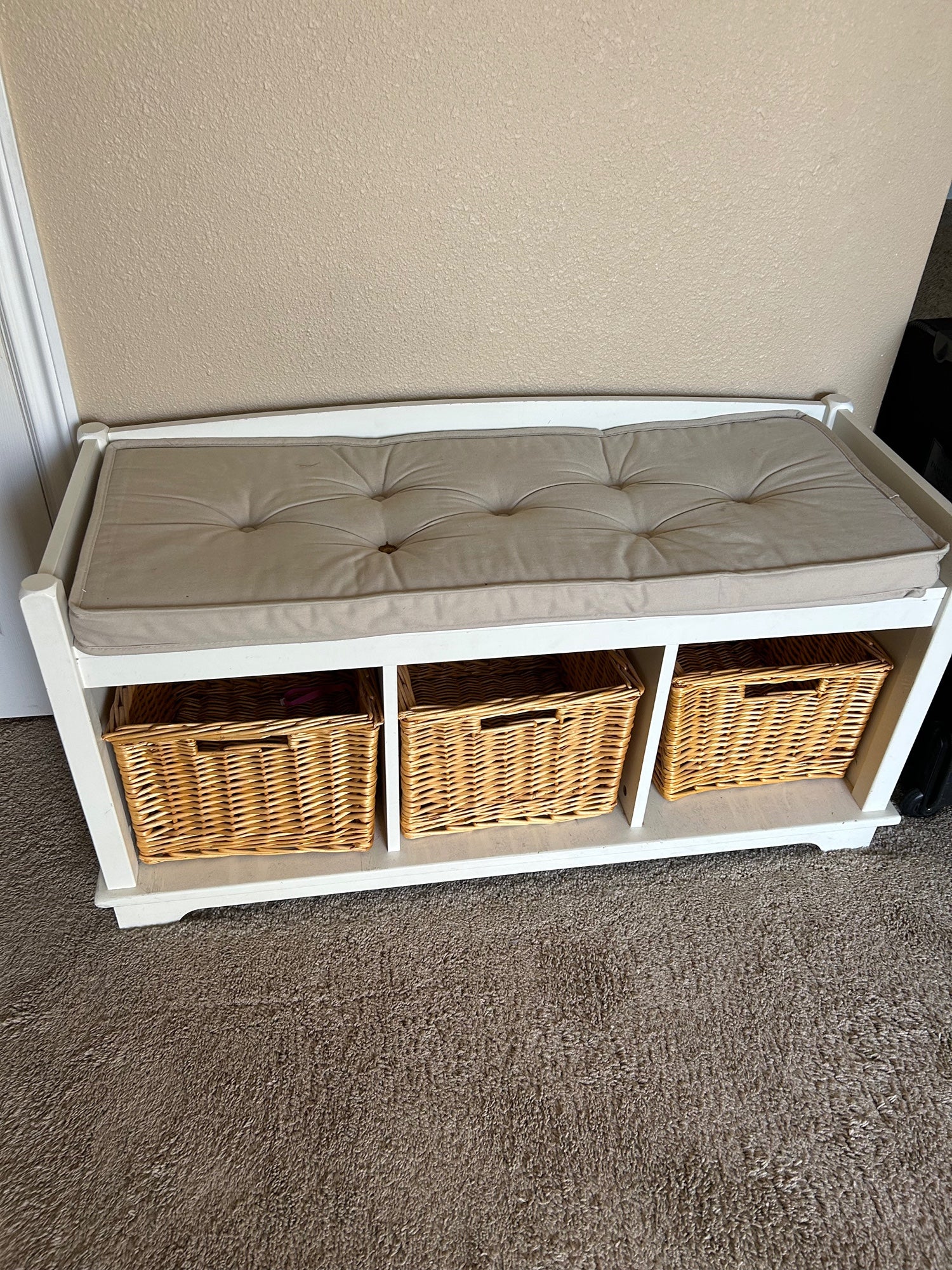Farm House Style Entry Bench with Baskets