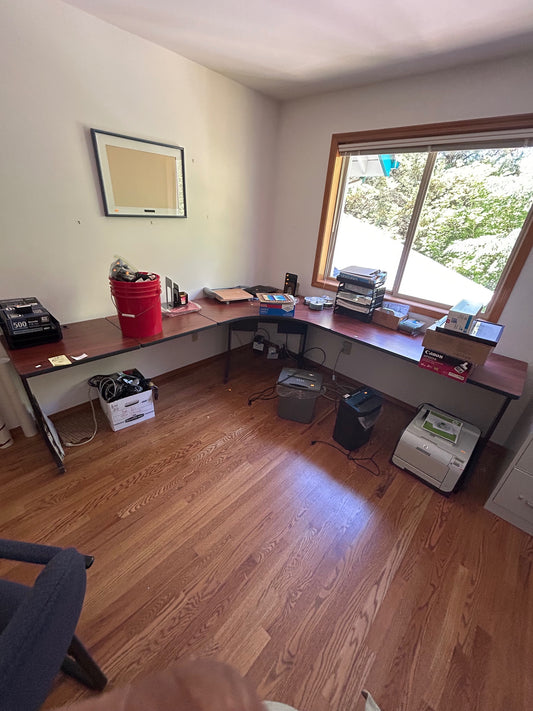 L-Shaped Woodgrain Office Desk with Metal Legs