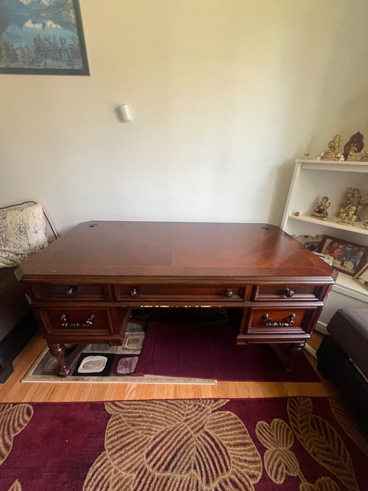 Home Meridian Traditional Wood Executive Desk