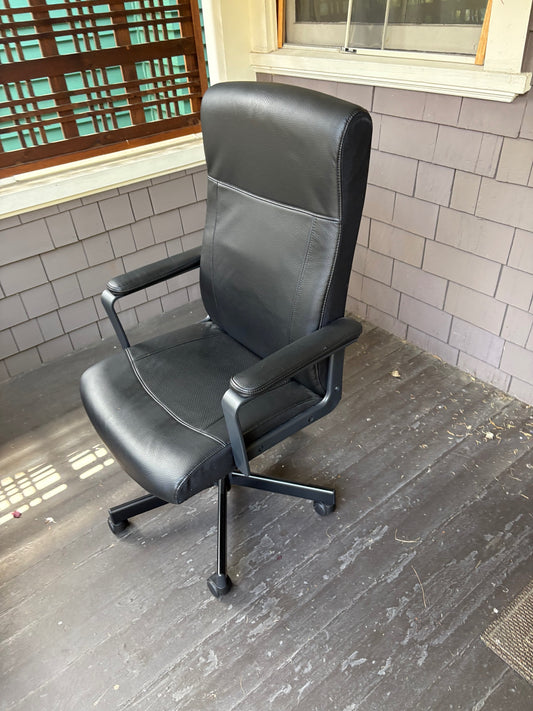 Sleek Black Office Chair with Armrests