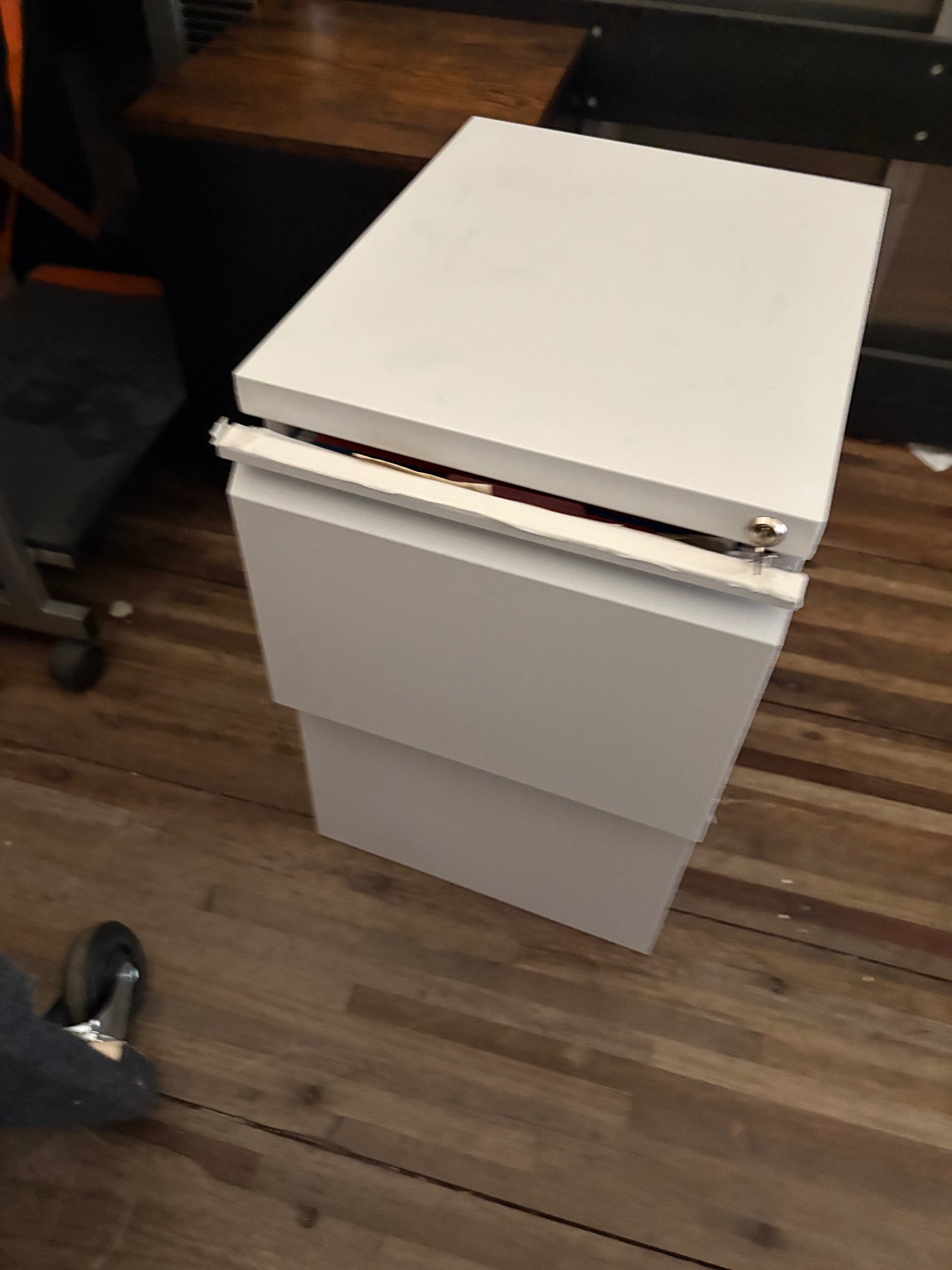 Two-Drawer White Mobile File Cabinet w/ 4 keys
