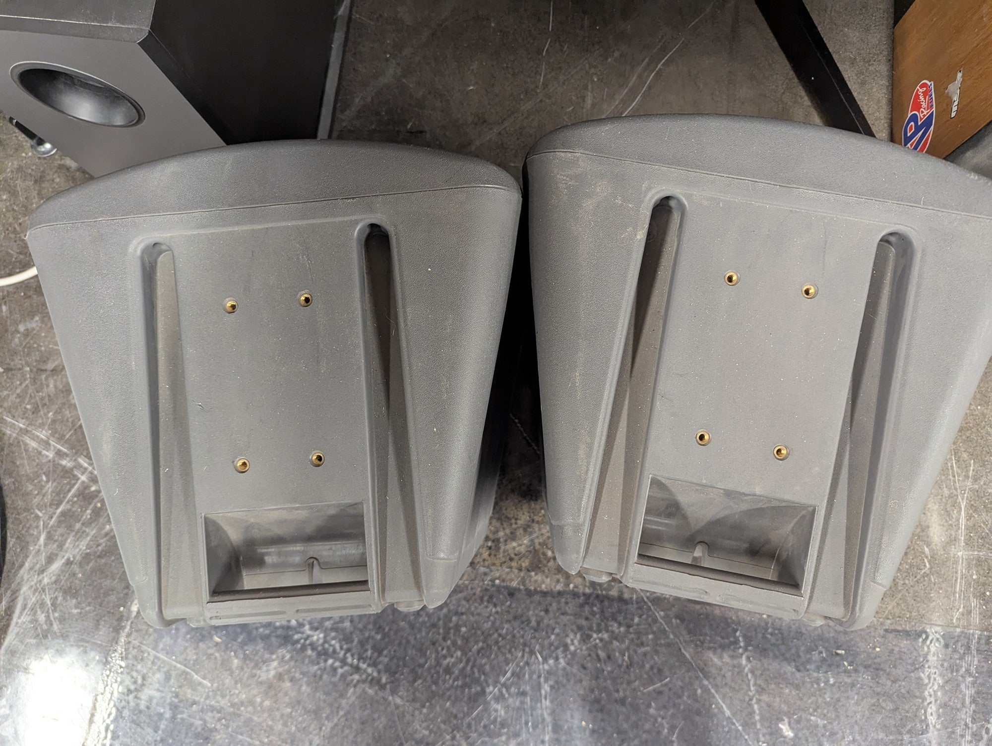 Pair of Terei PR10 Powered Speakers