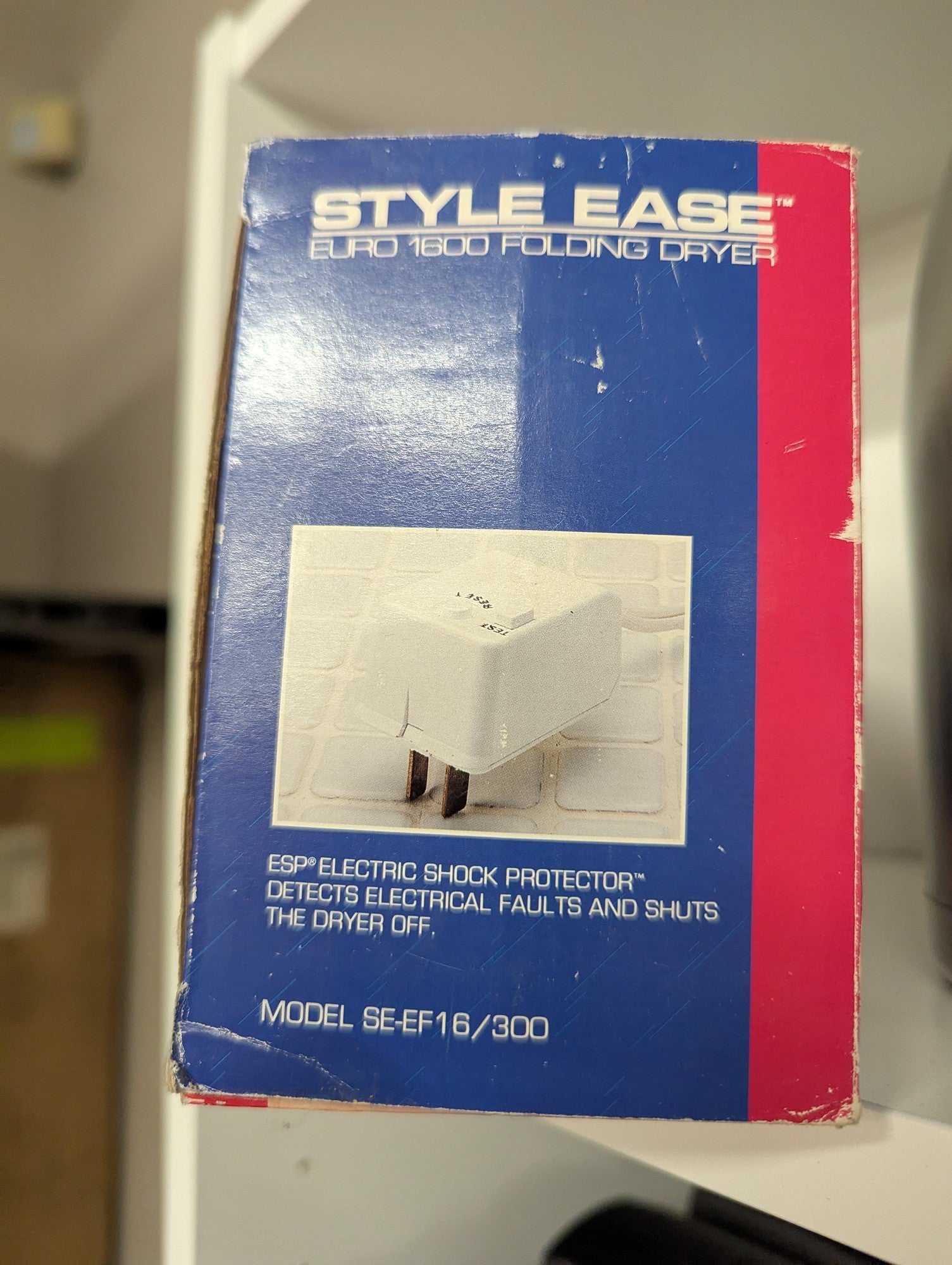 Vintage Style Ease Euro 1600 Folding Hair Dryer