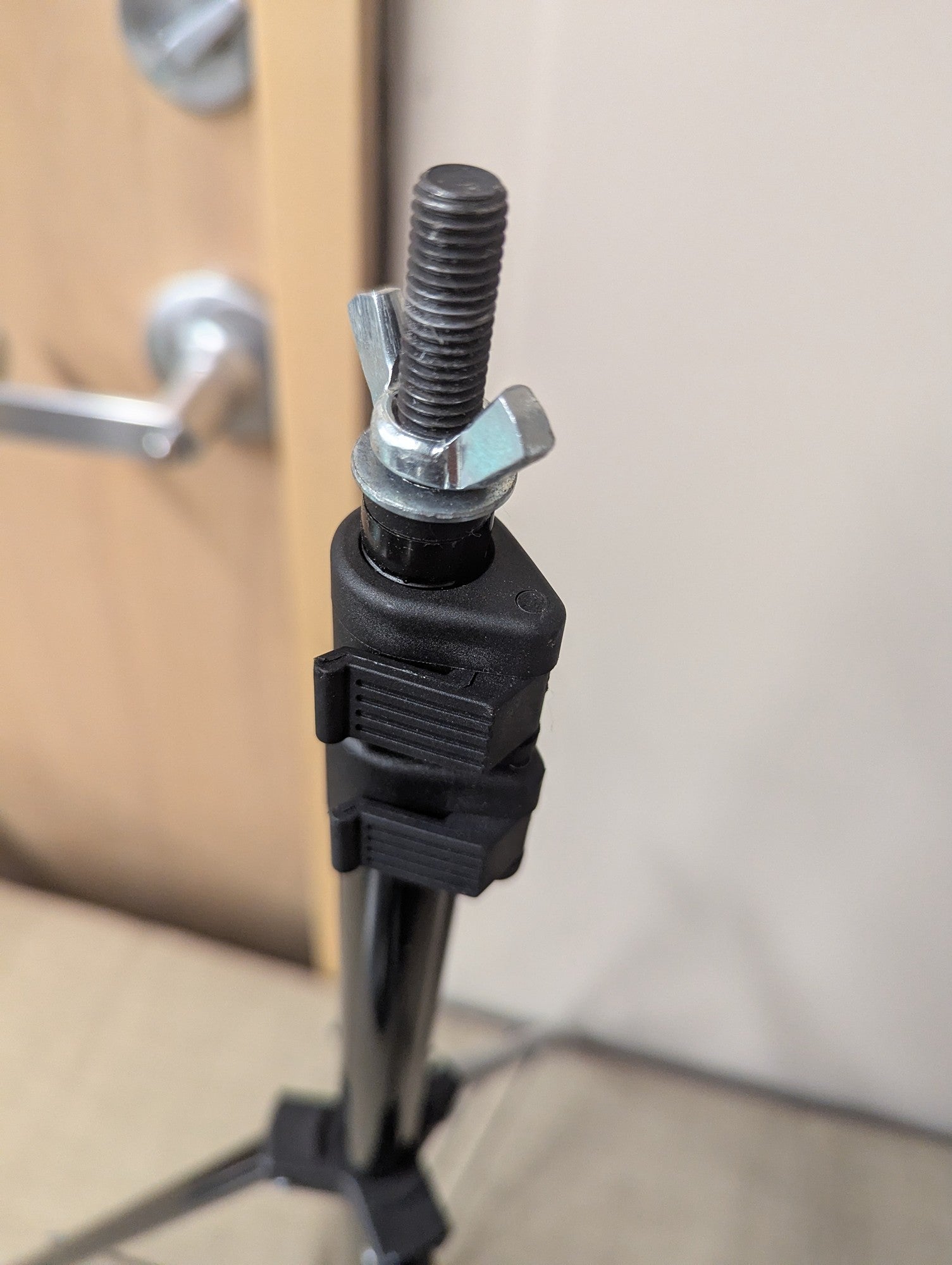 HYJ-INC Sturdy Black Metal Tripod