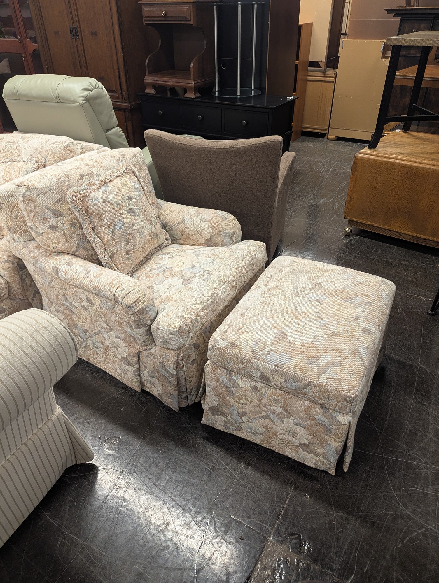 TRS Furniture Floral Pattern Club Chair and Ottoman Set