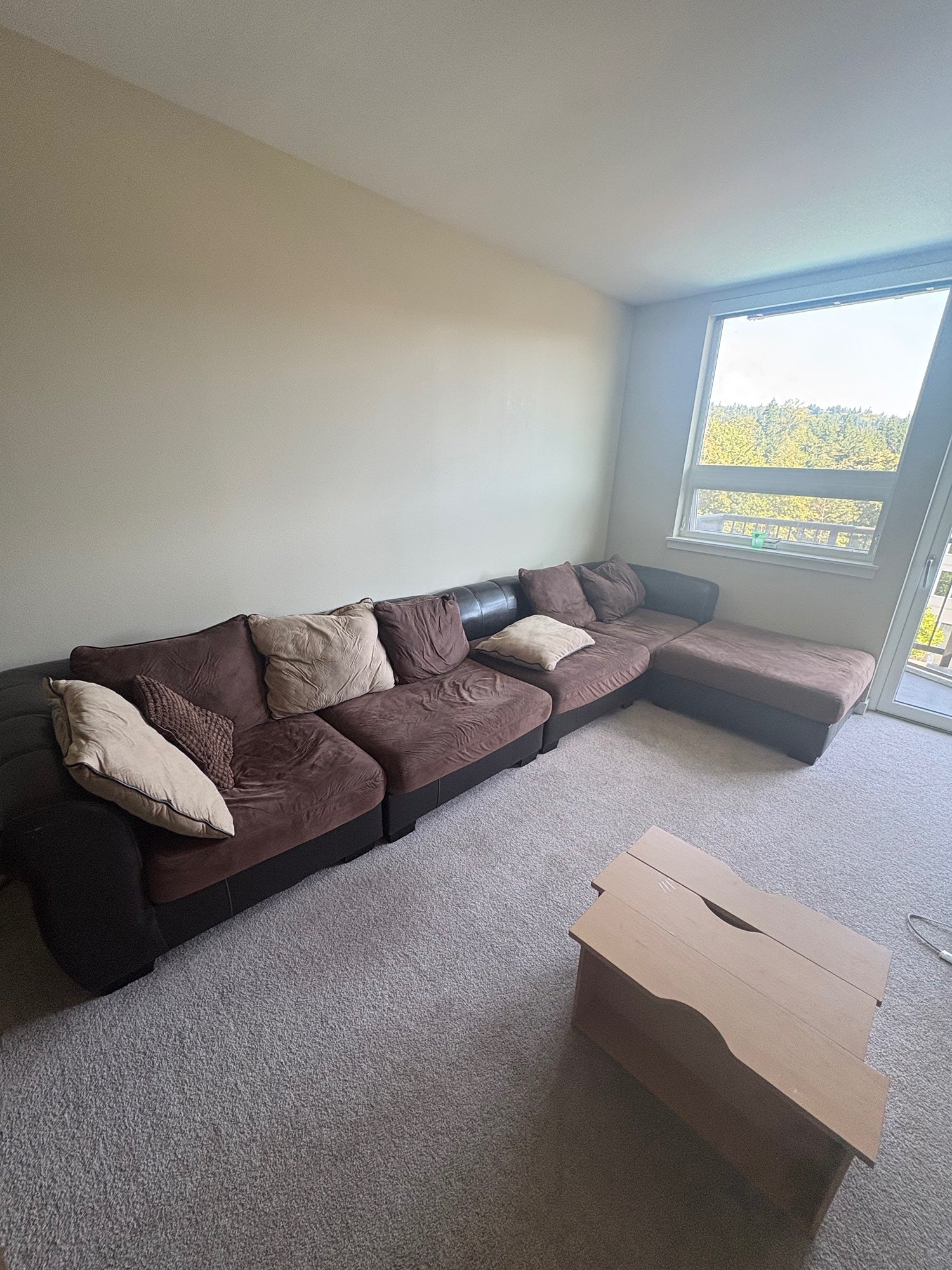 Spacious Brown Sectional Sofa with Chaise Lounge