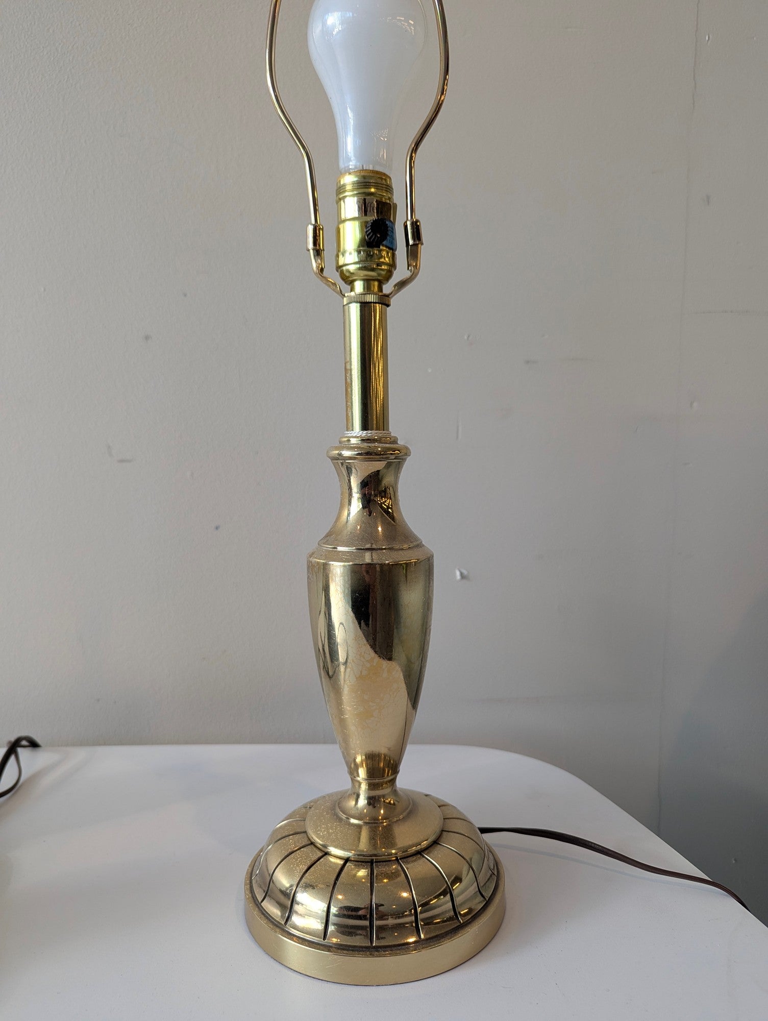 Antique Brass Table Lamp with Urn-Shaped Base