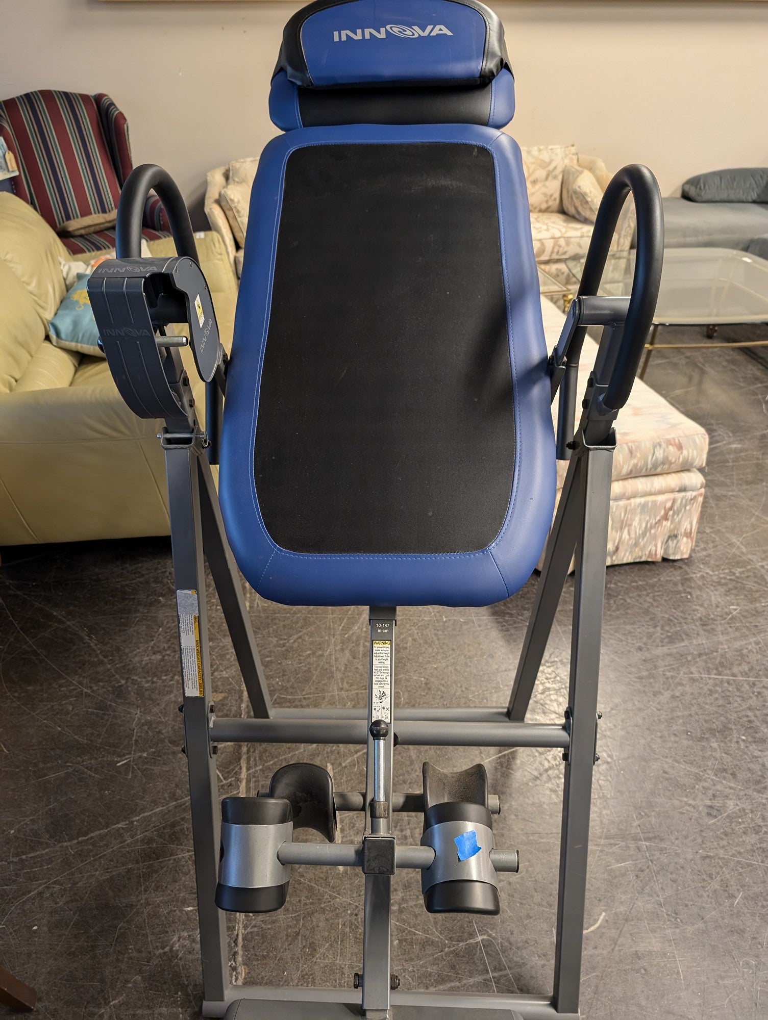 INNOVA Adjustable Fitness Therapy Inversion Table