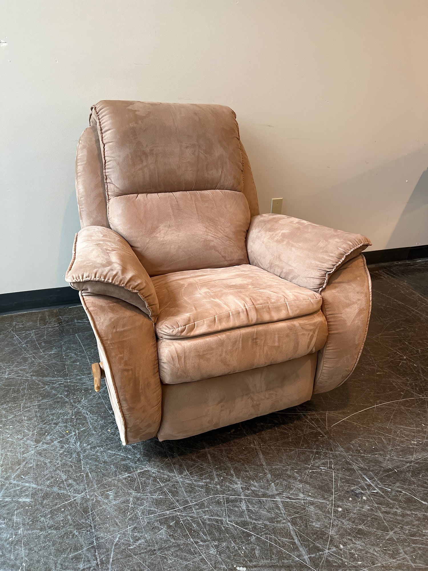 LA-Z-BOY Tan Fabric Recliner Chair