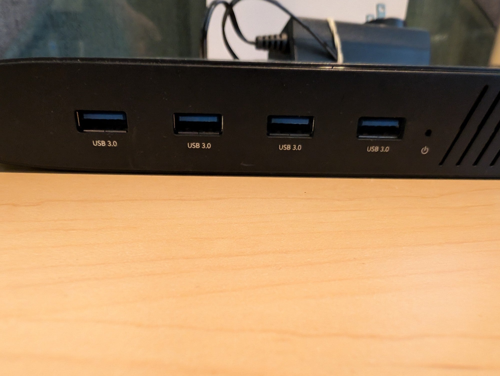 Plugable 4K DisplayLink USB 3.0 Universal Docking Station