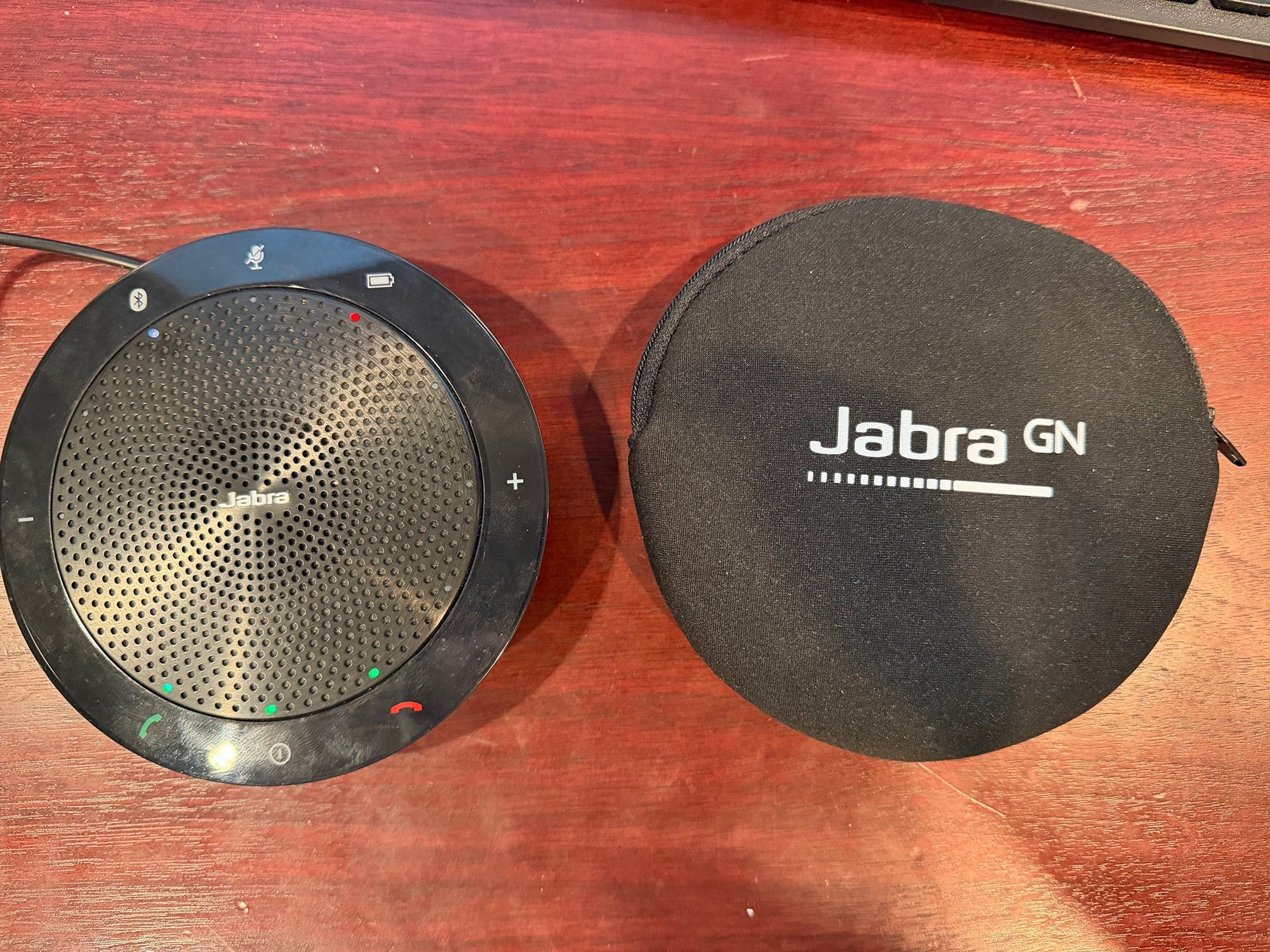 Jabra Speak 510 Bluetooth Speakerphone PHS002W with Travel Case