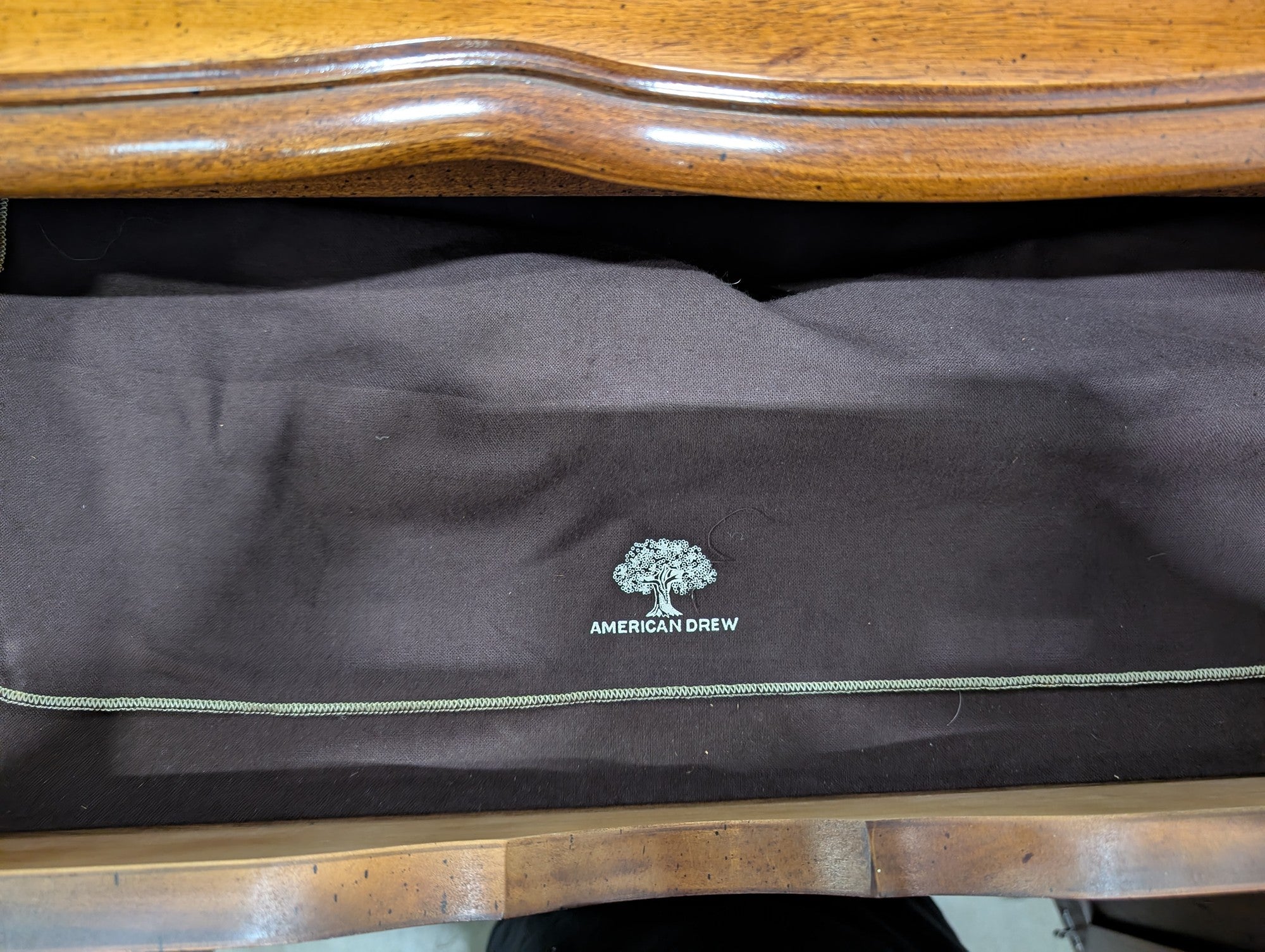 AMERICAN DREW Traditional Wood Sideboard Buffet Cabinet