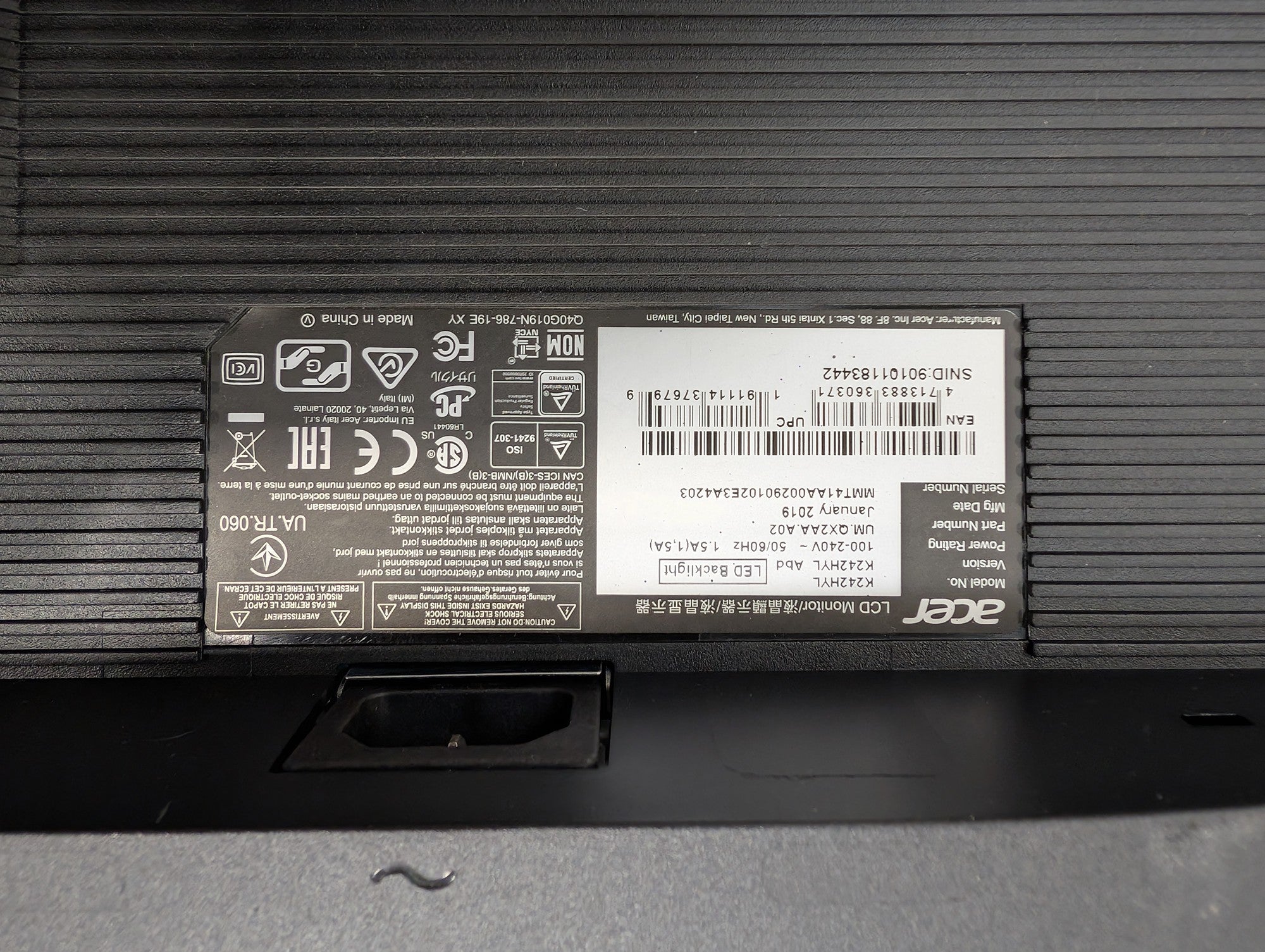 Warehouse sale***Pair of Acer LED Backlight Monitor