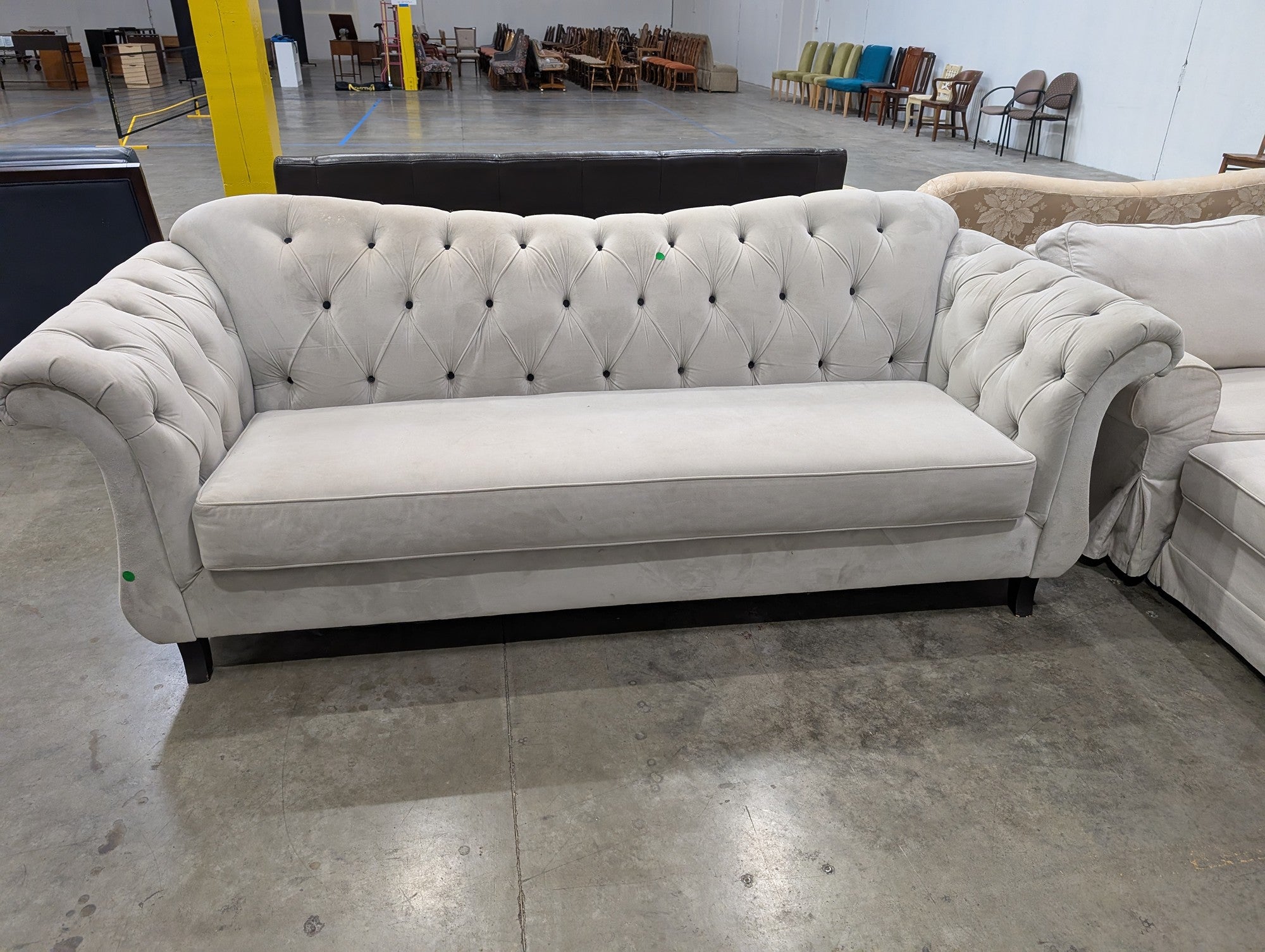 Warehouse sale *** Contemporary Tufted Greige Velvet Sofa