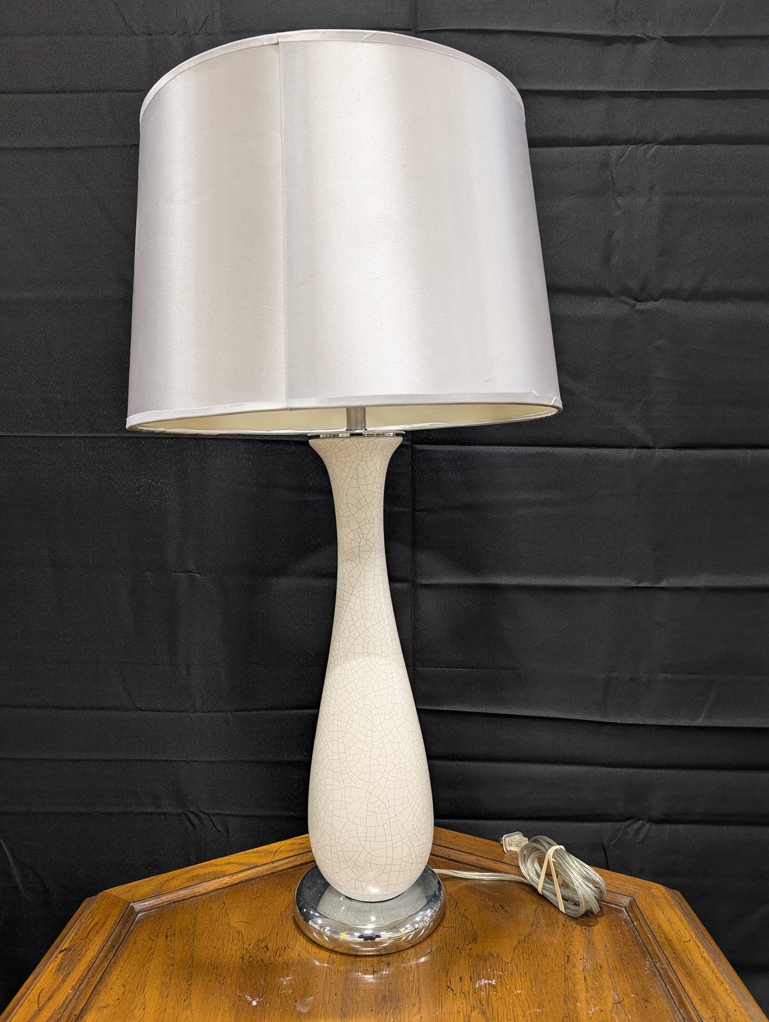 Contemporary Crackle Glaze Ceramic Table Lamp with Silver Drum Shade