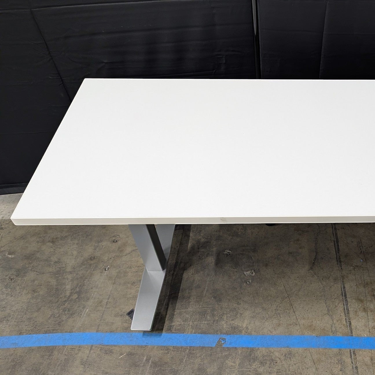 Sienna TL Modern White Top Table with Locking Casters