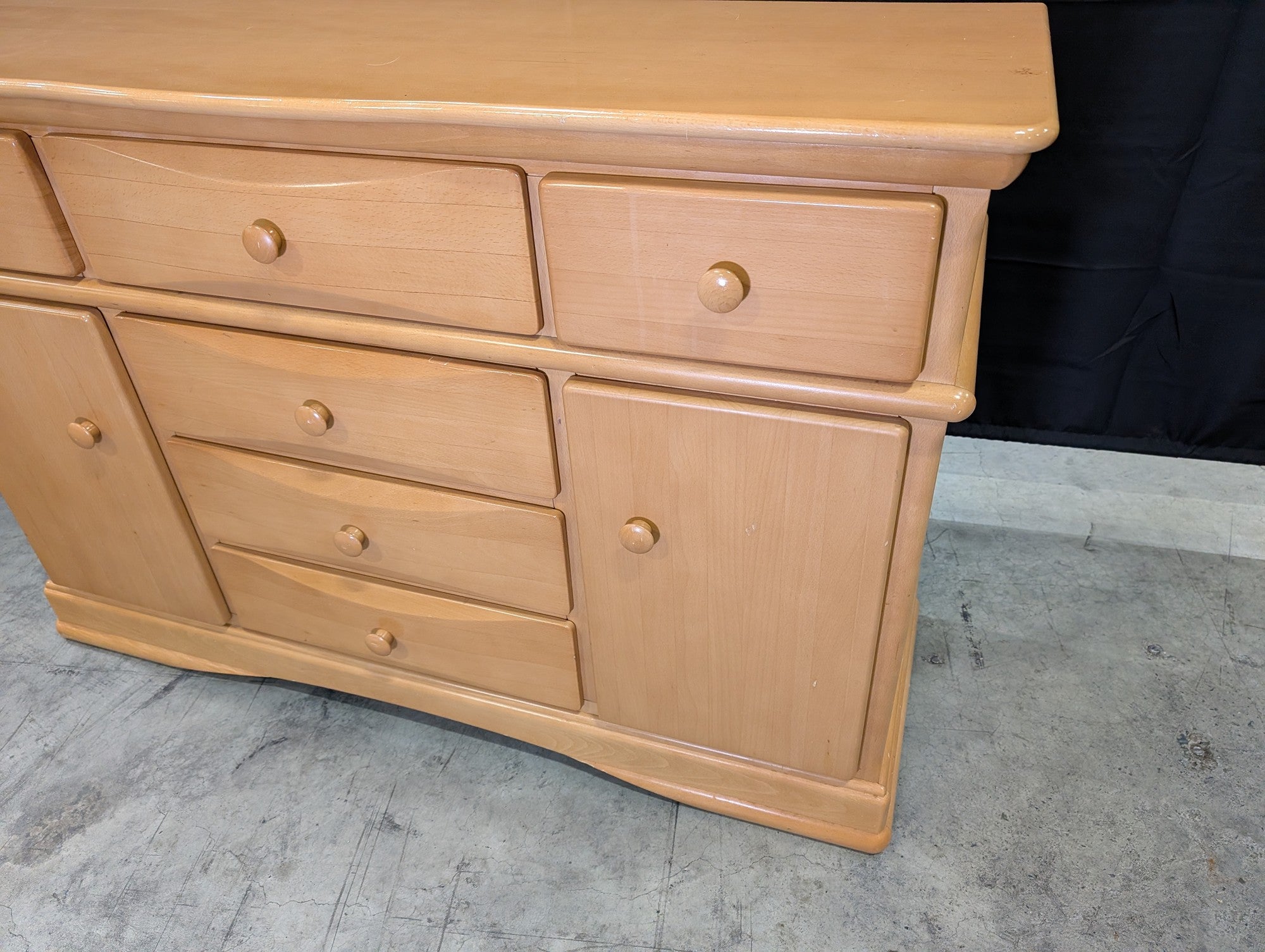 Natural Tone Multi-Drawer Storage Dresser with Side Cabinets